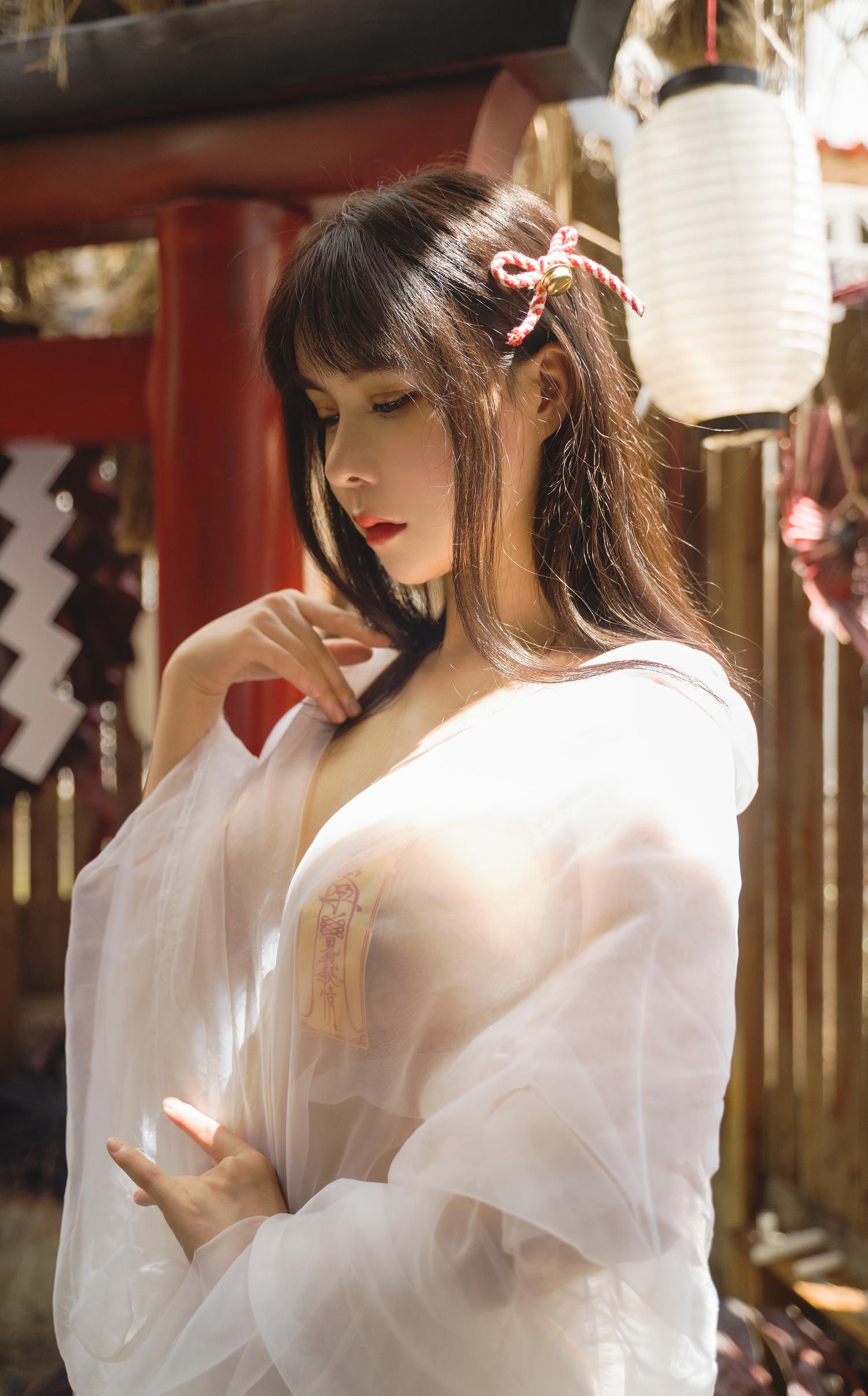 亚马逊鲶鱼 - 贴符巫女 [96P]