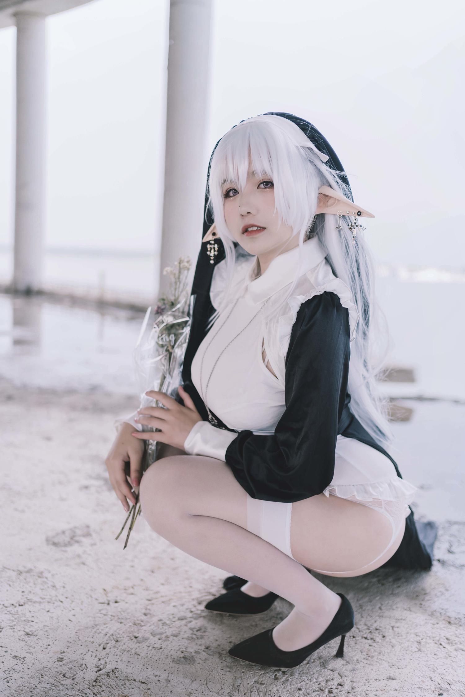 阿半今天很开心 - 修女 [28P]