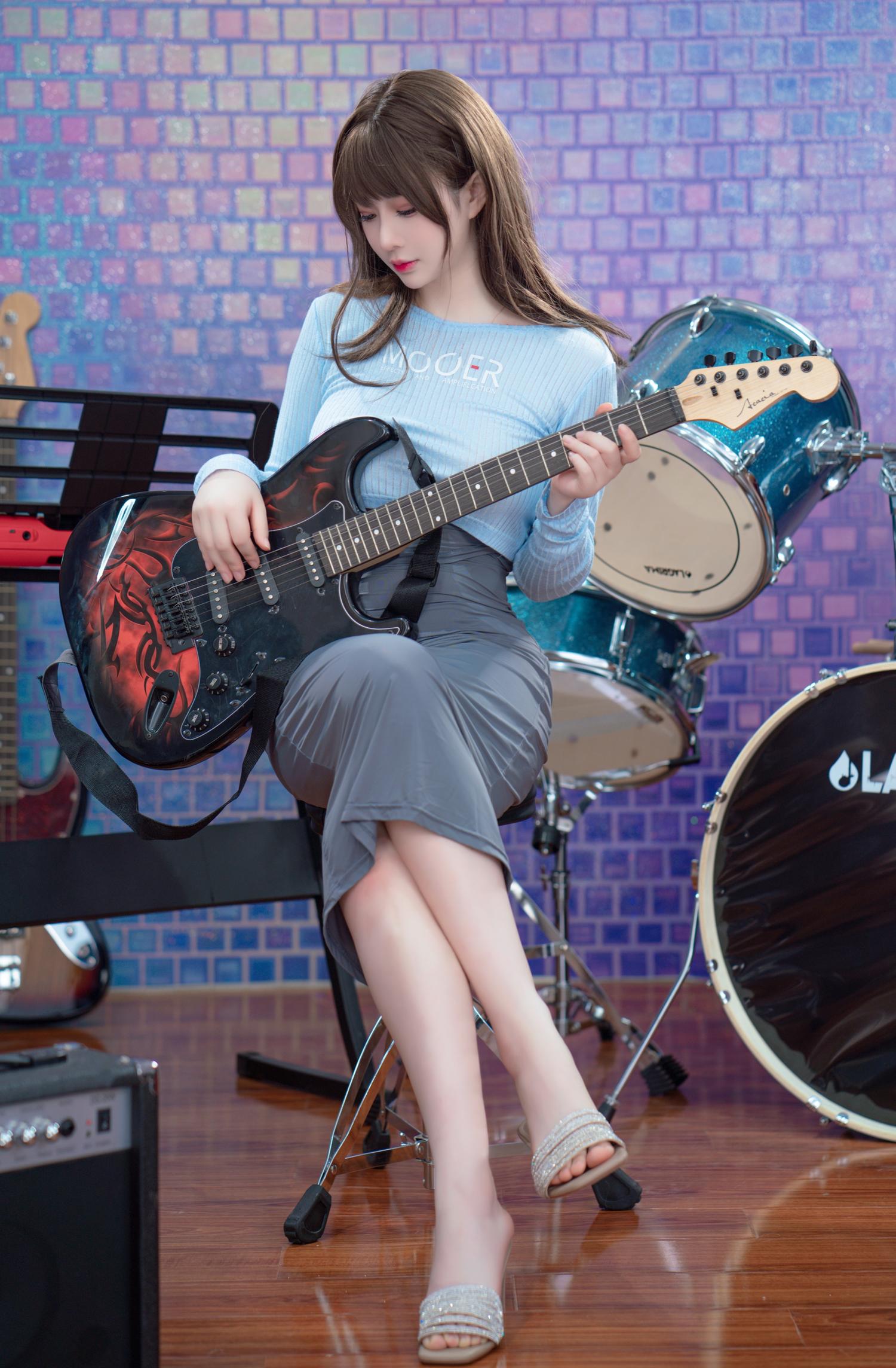 叉子宝宝 - 吉他妹妹 [23P]