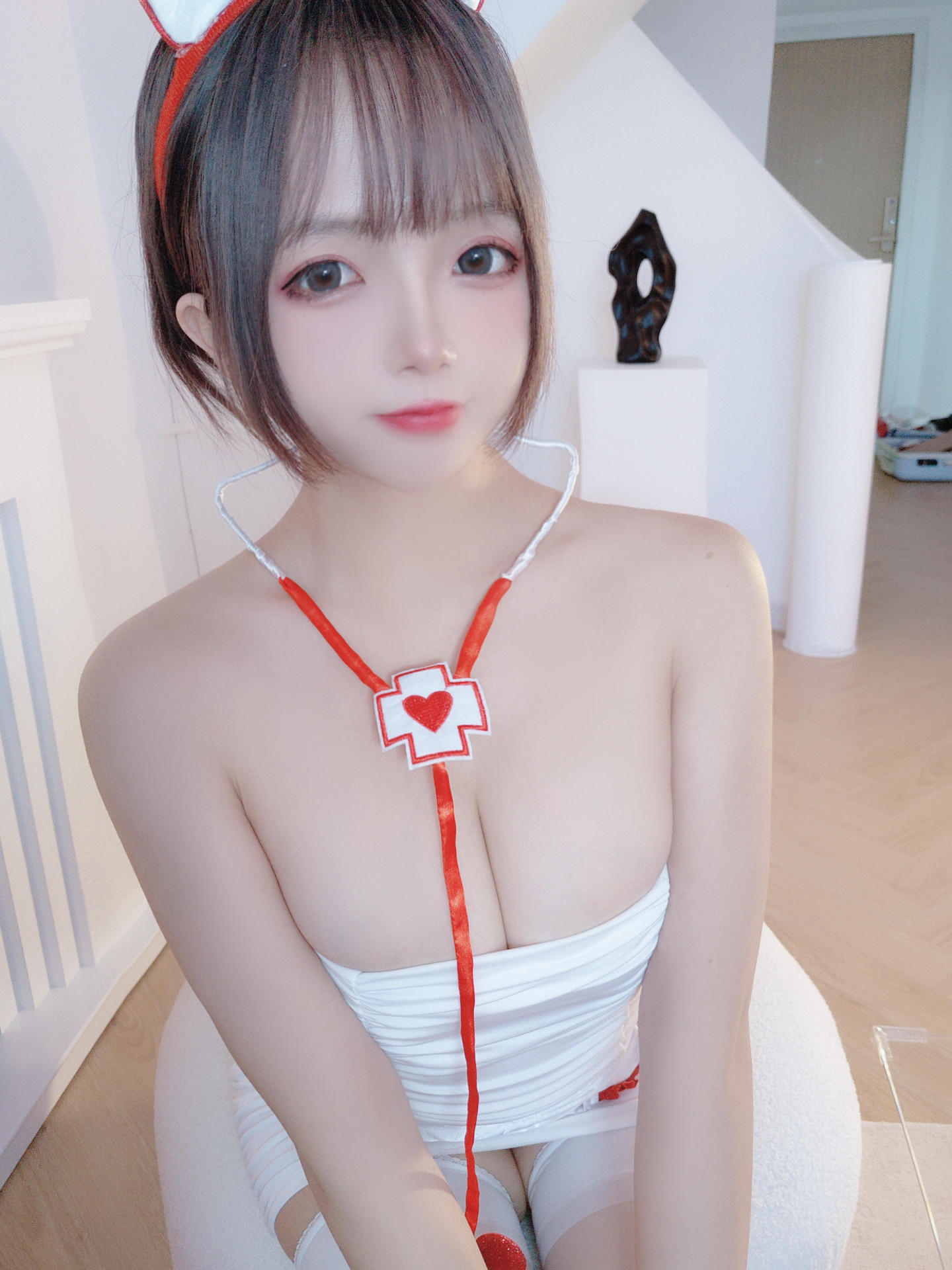 日奈娇 - 护士姐姐 [51P]