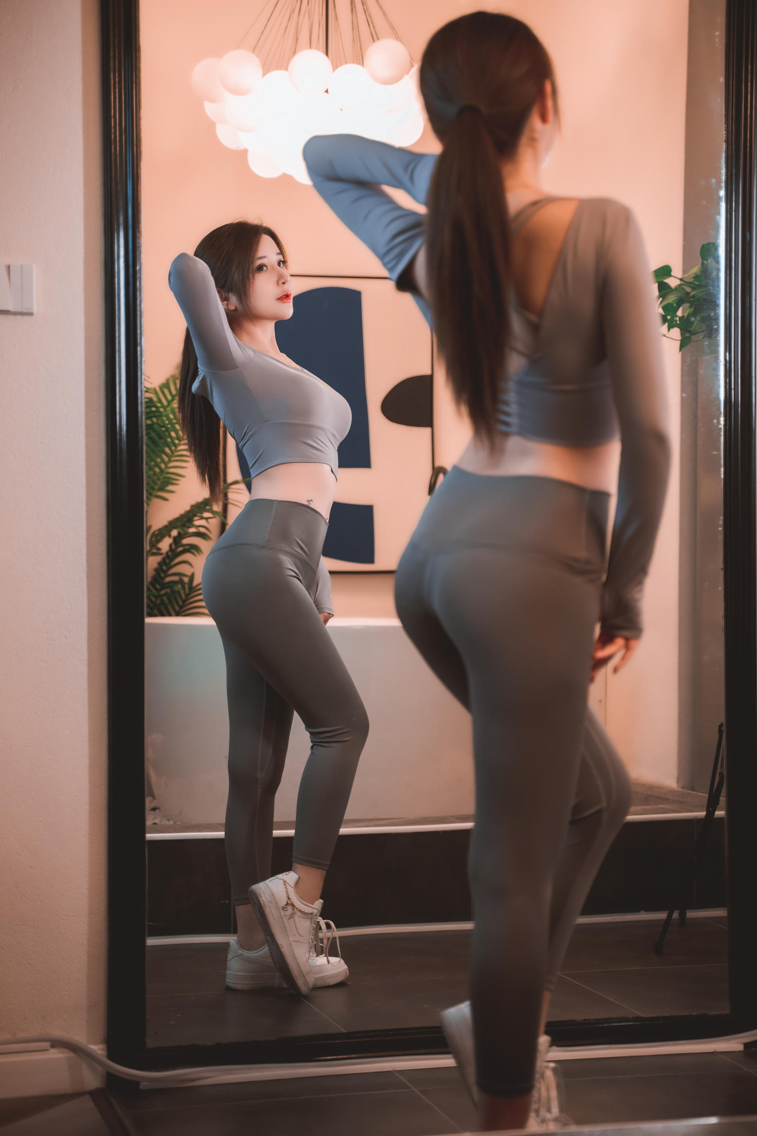 蜜蜜子 - 健身后 [40P]