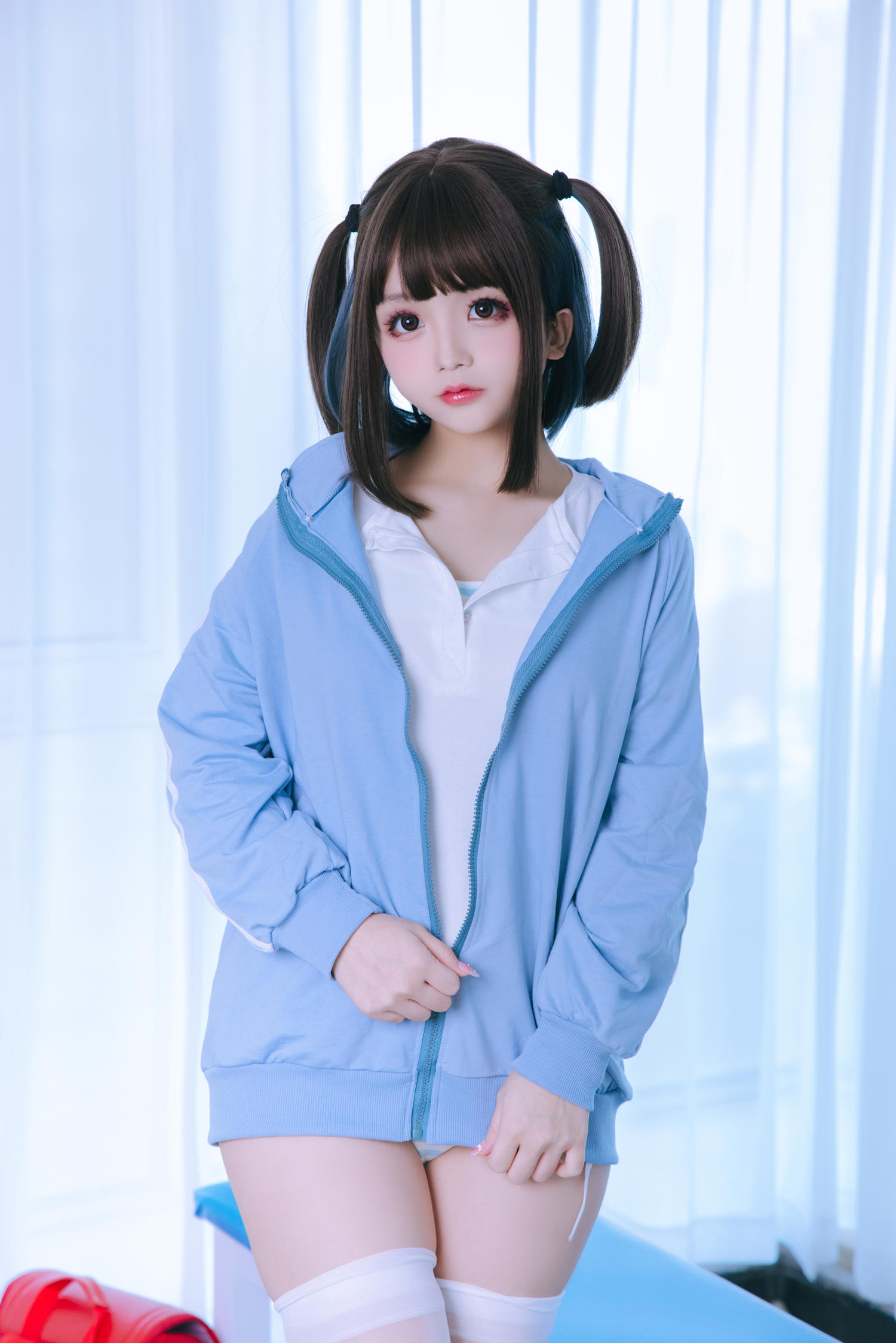 日奈娇 – 休息室 [150P]