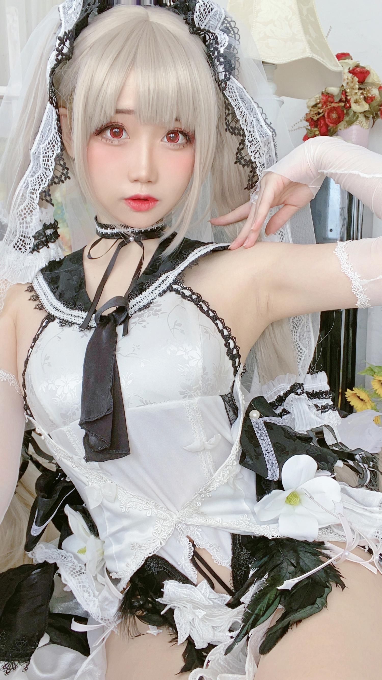焖焖碳 - 可畏礼服自拍 [12P]