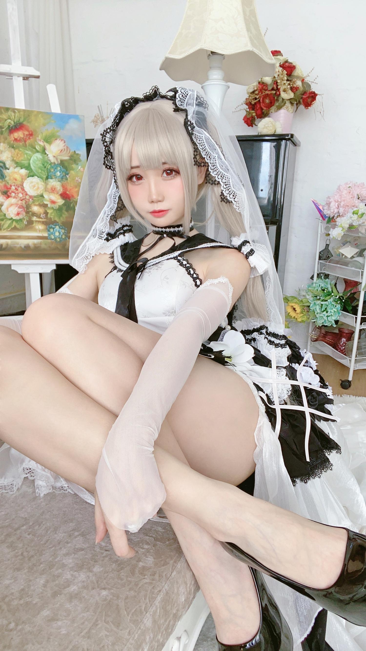 焖焖碳 - 可畏礼服自拍 [12P]
