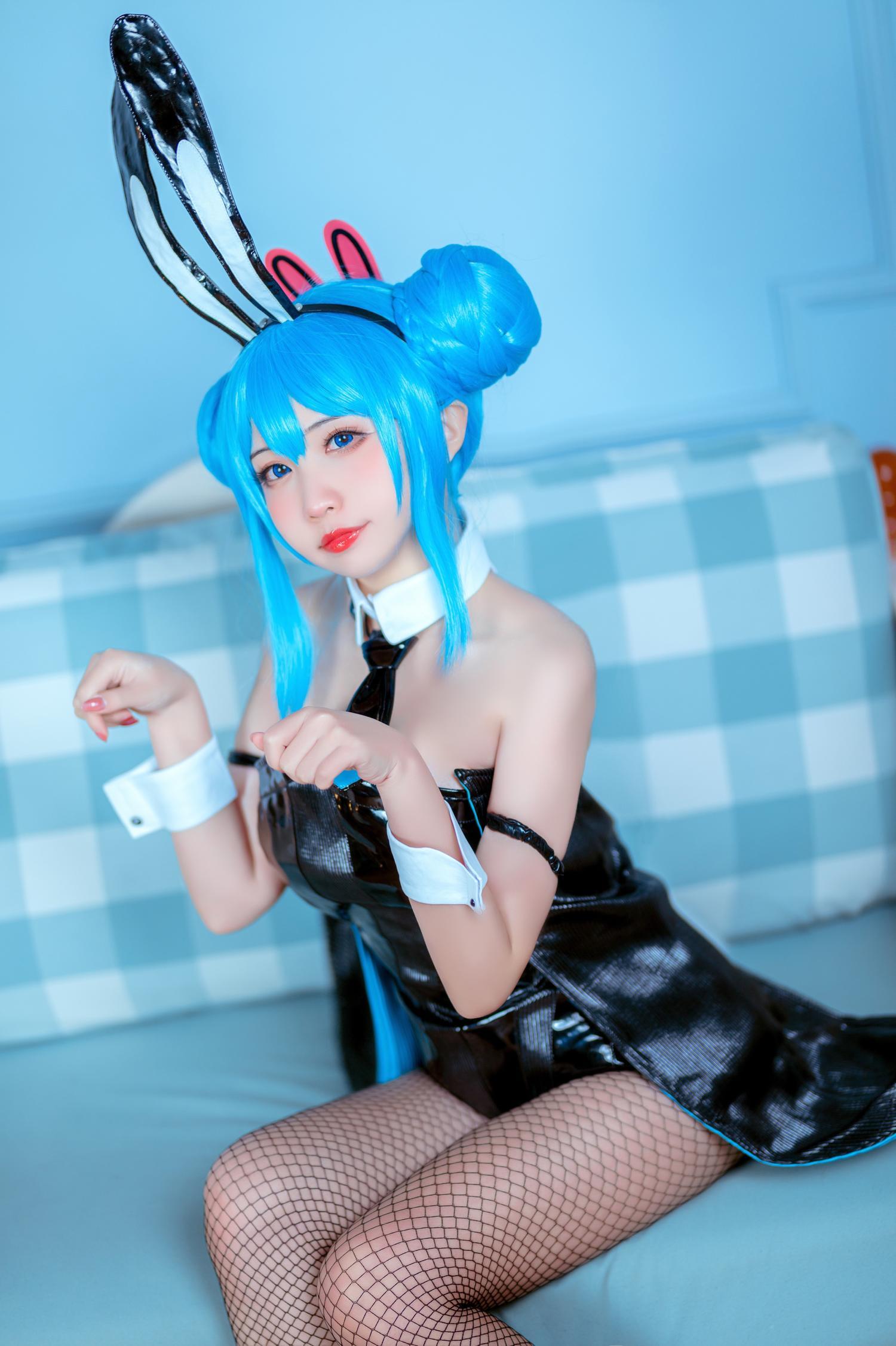 桃之啾啾 - 初音黑兔兔 [25P]