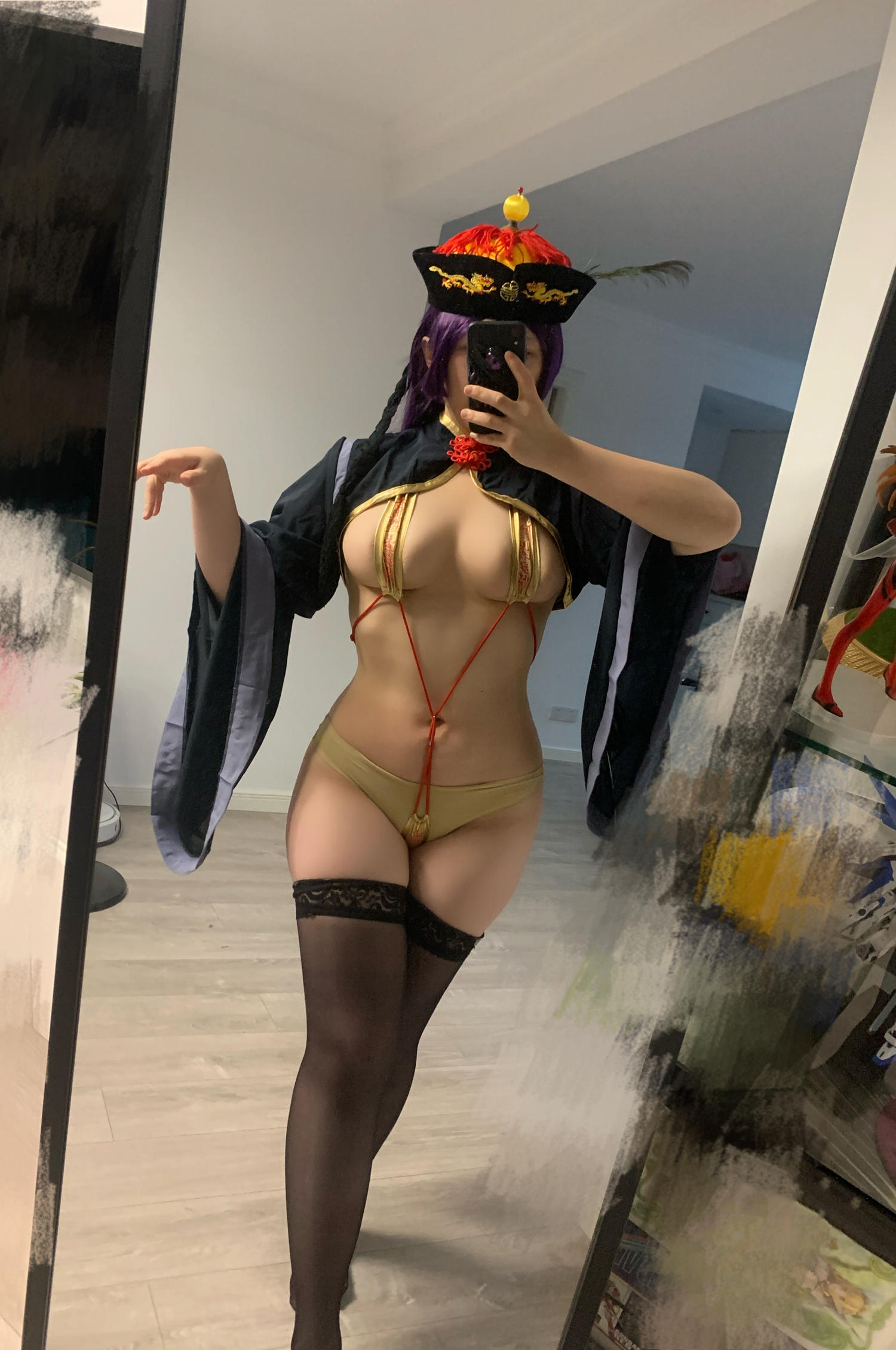 Zyra秋 奶光僵尸娘 自拍 [29P-73MB]