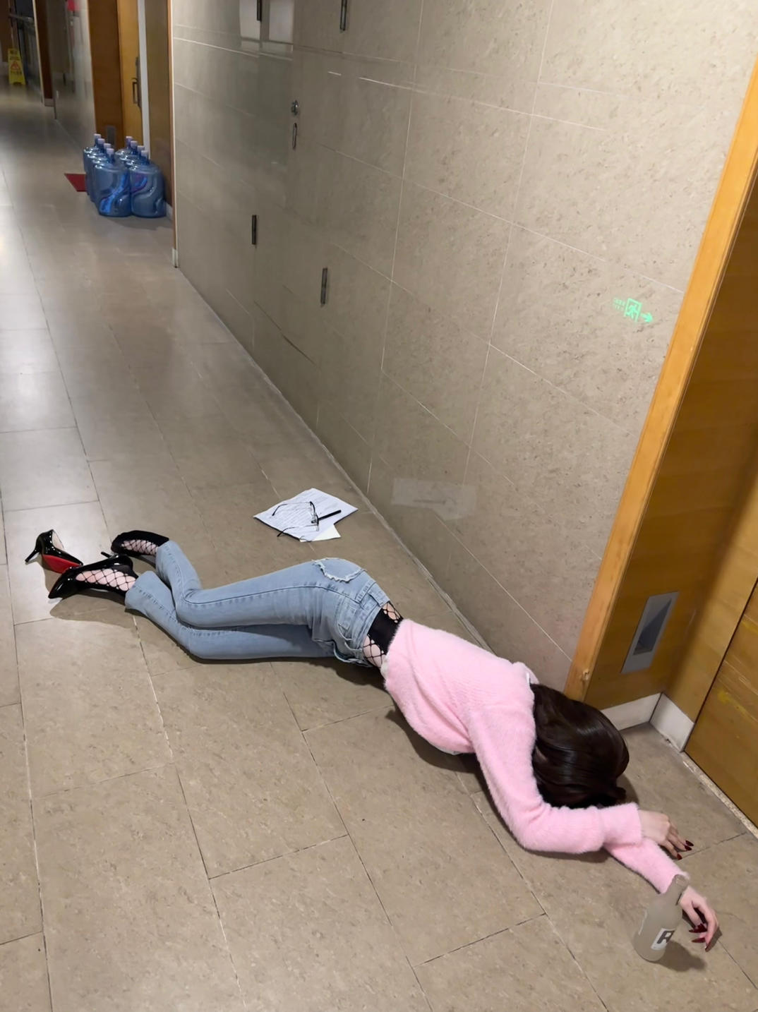 推土机 - 女同事 [50P]