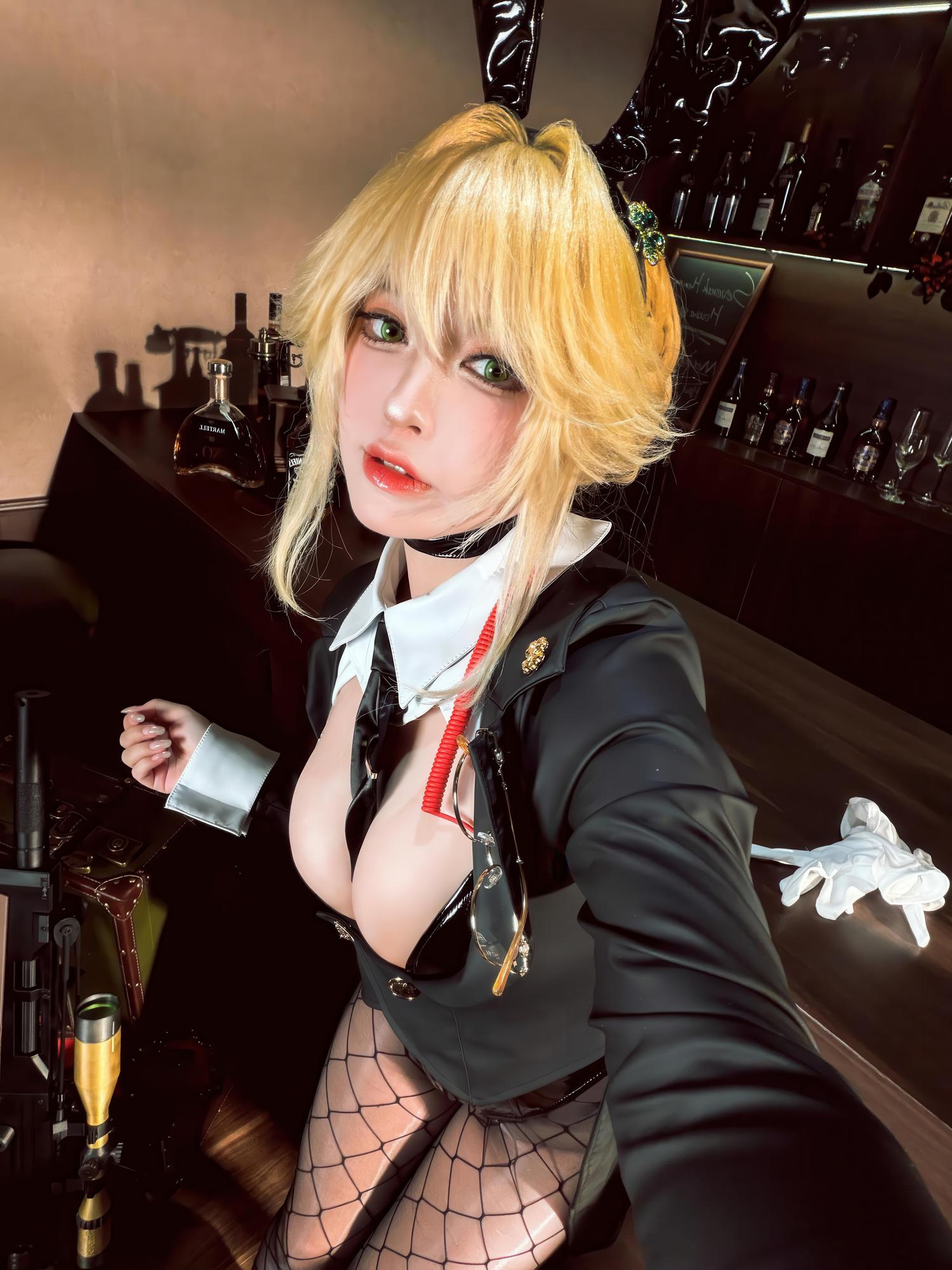 半半子 愛德ェントバニー [62P-375MB]