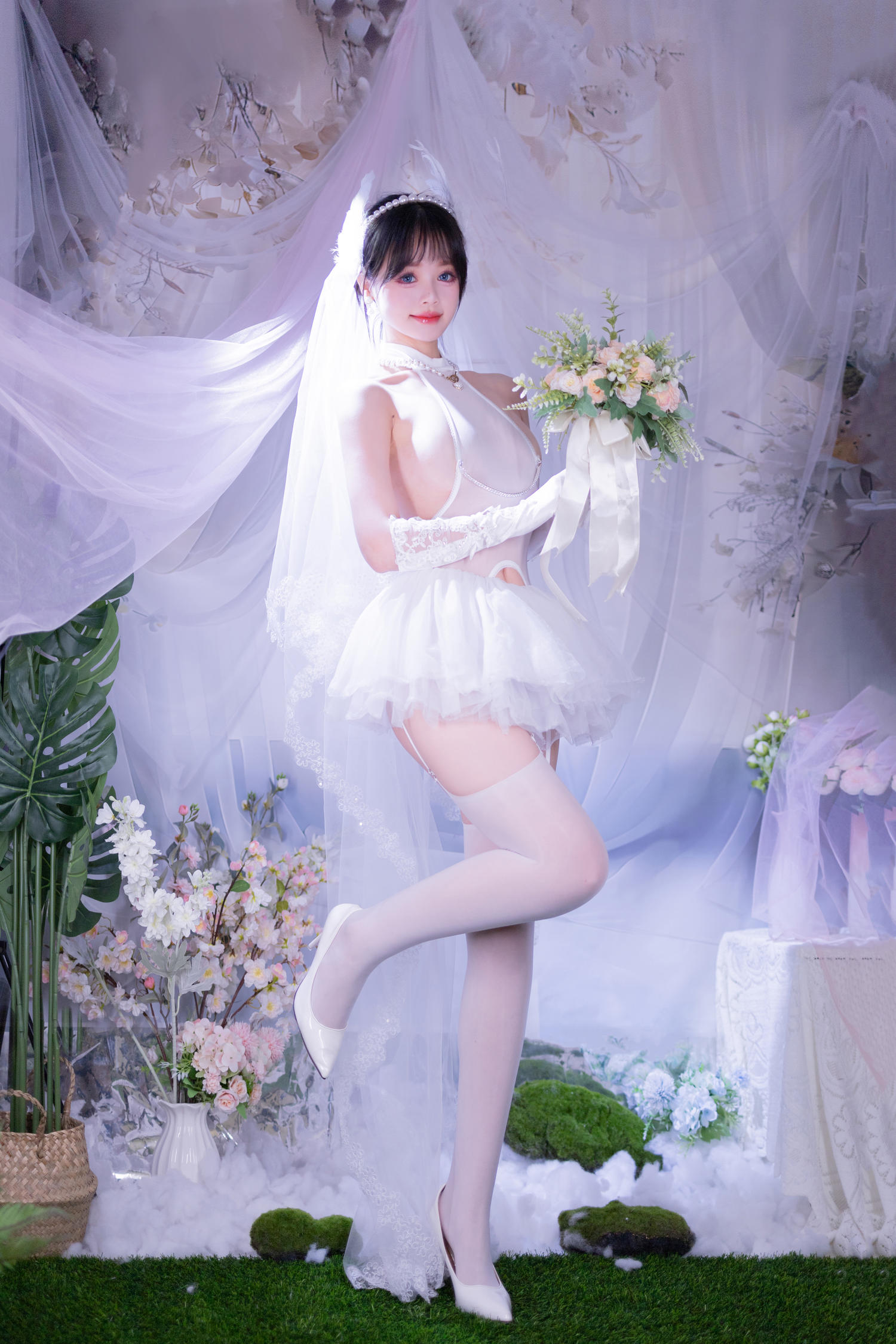 星黛鹿鹿 白丝花嫁 [53P-578MB]