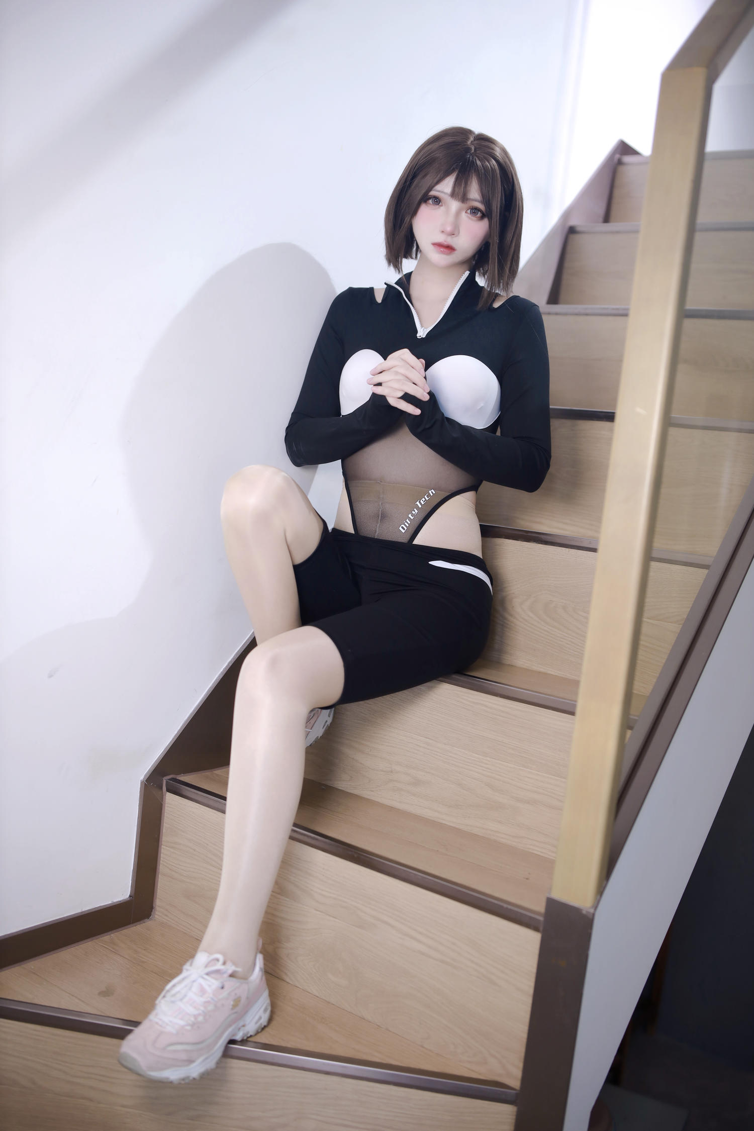 疯猫ss 虎鲸黑白运动服 [43P-205MB]