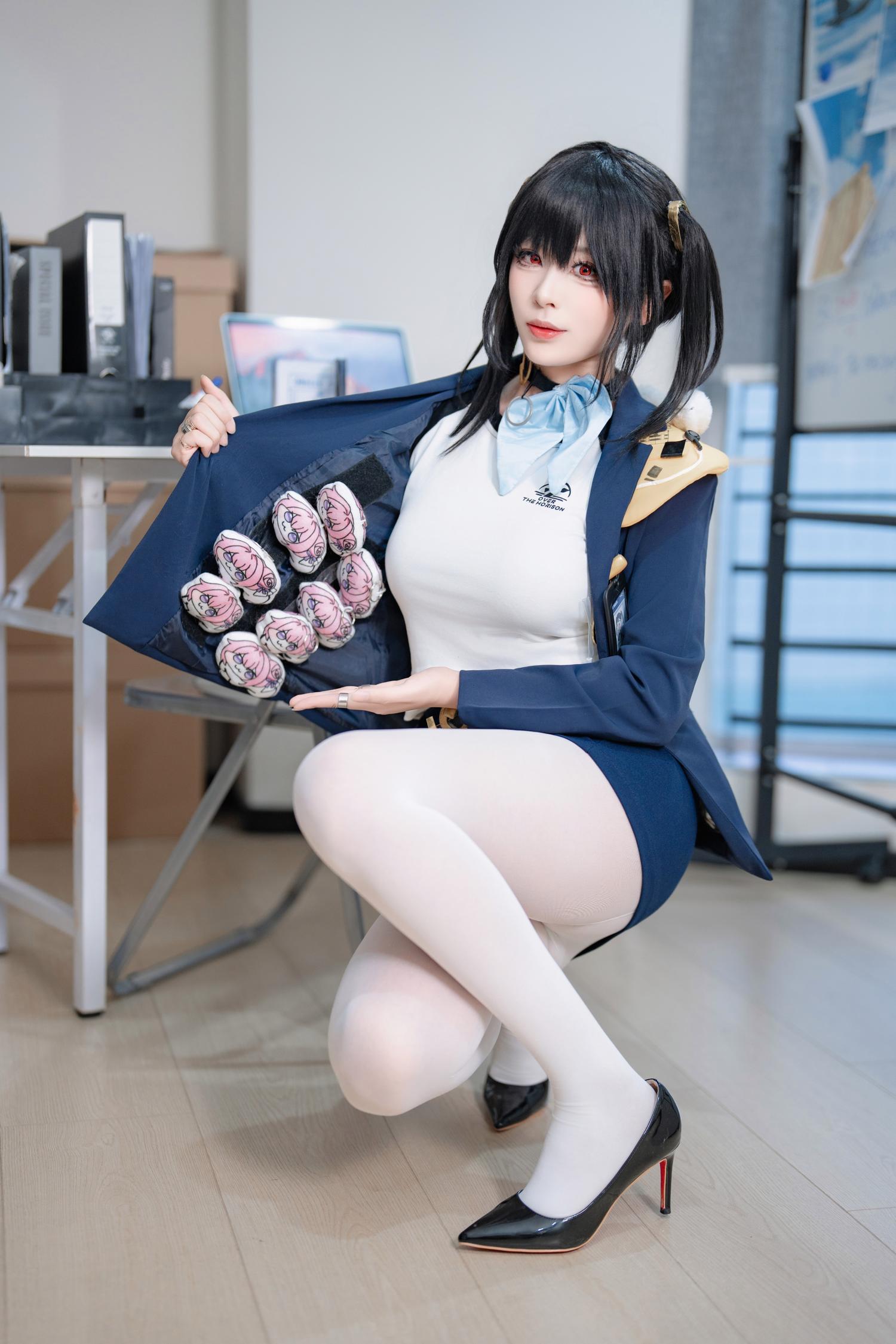 轩萧学姐 Nikke胜利女神 索拉 [50P-157MB]