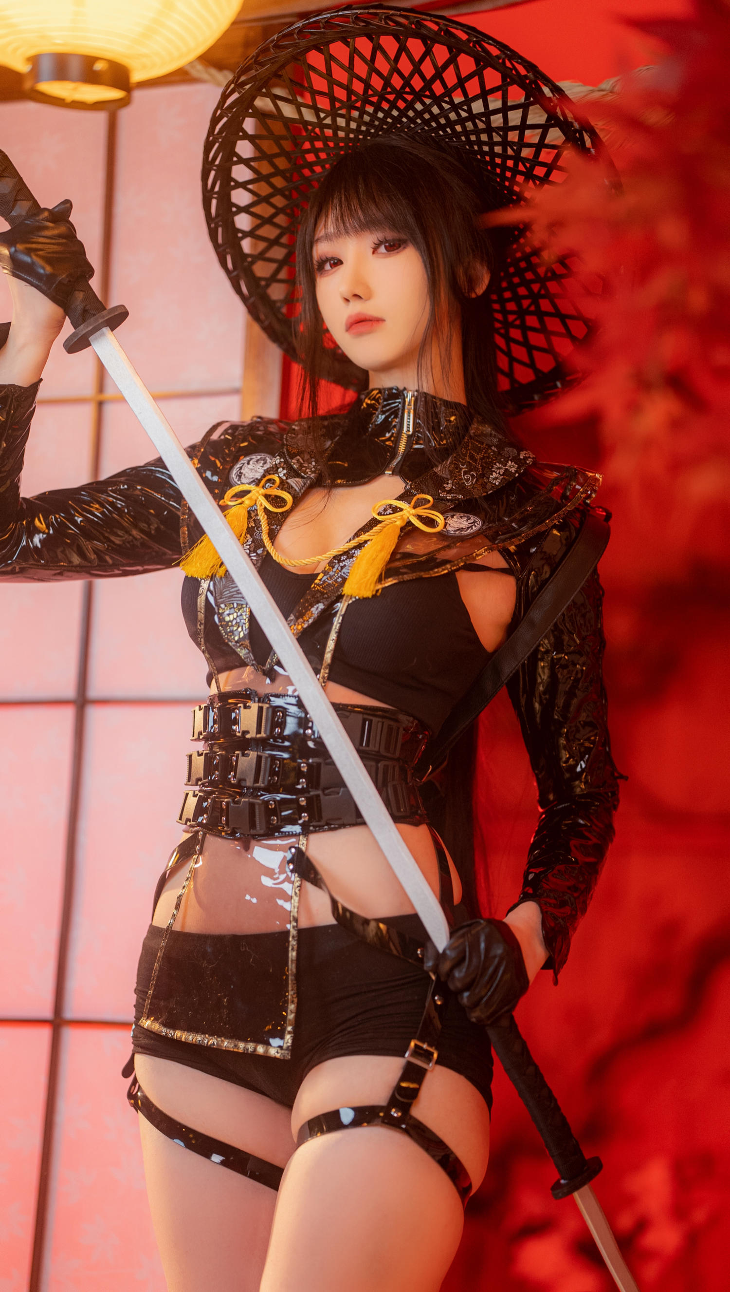 抖个姬灵 - 黑红武士 [14P]