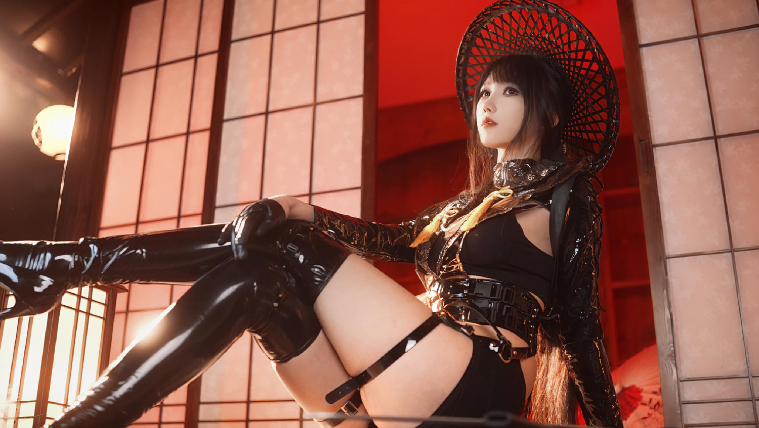 抖个姬灵 - 黑红武士 [14P]