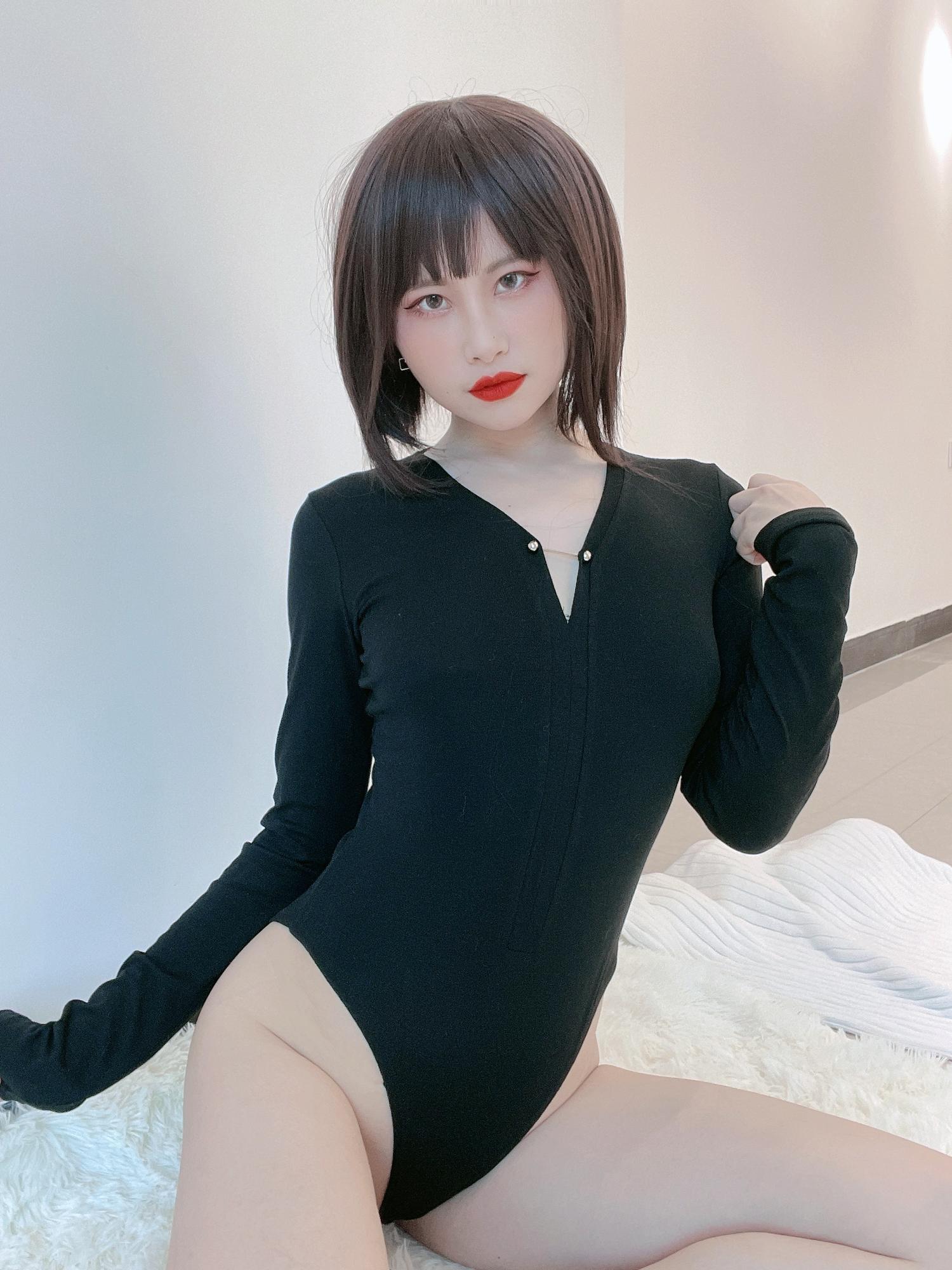 田璐璐 - 连体衣 男友视角 [30P]