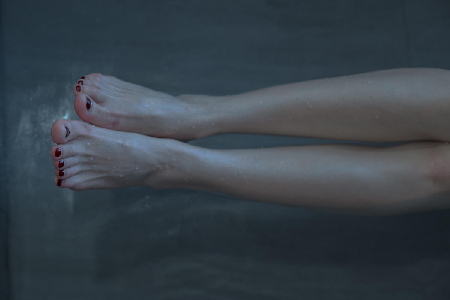 鹿八岁 浴缸比基尼 [40P1V-515MB]