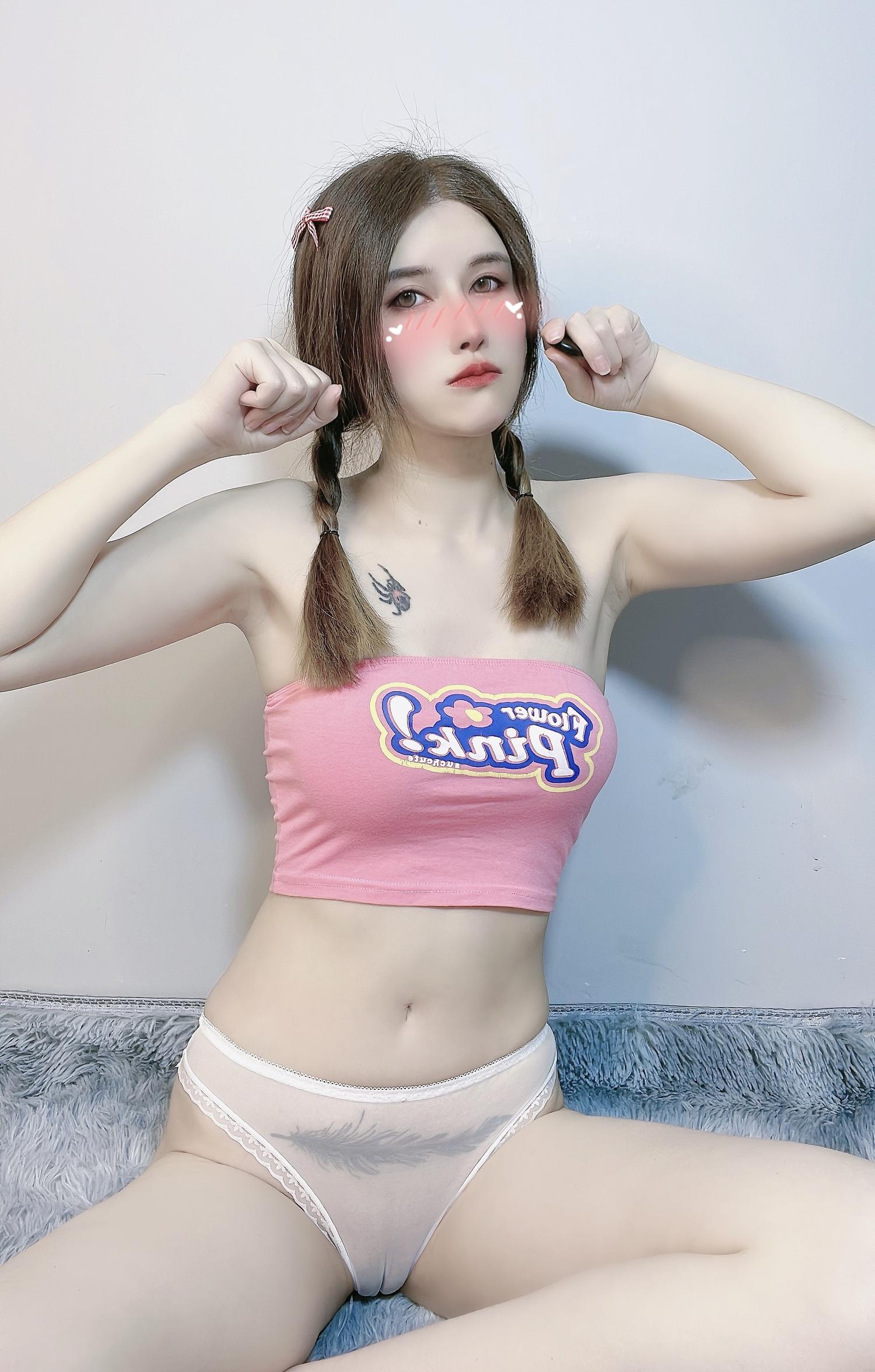 鹿八岁 可爱女孩 [13P1V-0.98GB]