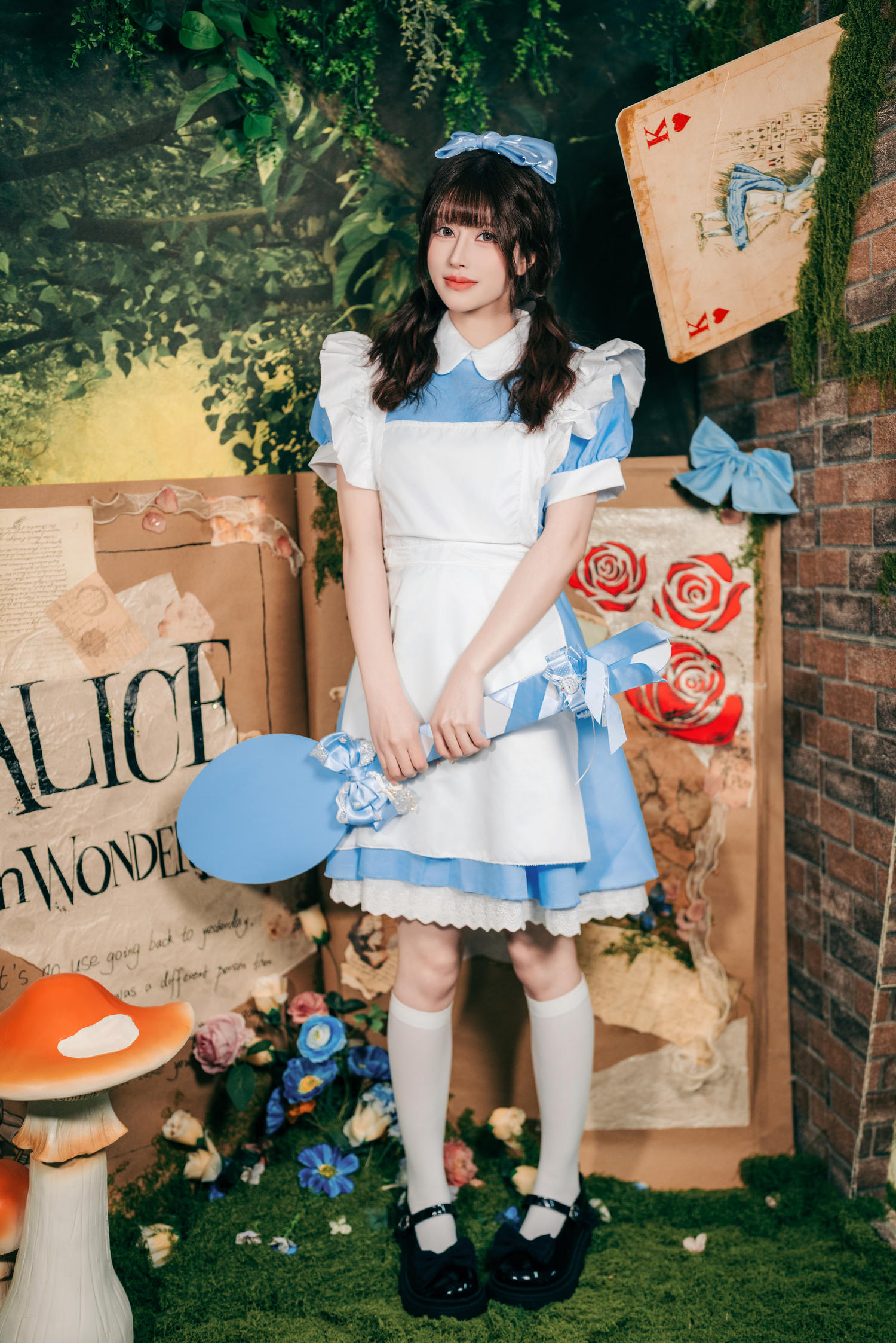 鹿八岁 爱丽丝梦游仙境 [24P-230MB]