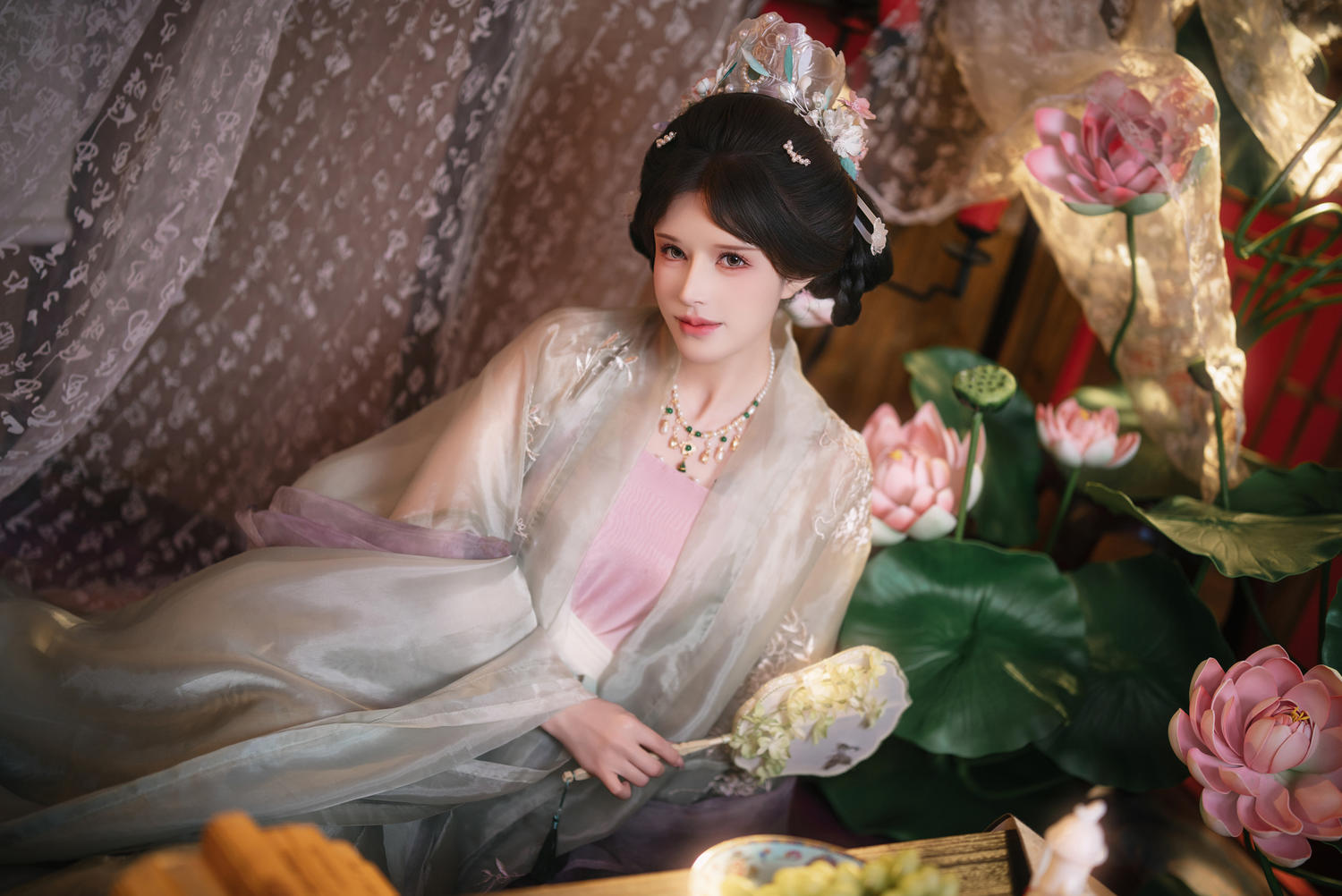 鹿八岁 粽你枕相思 [209P1V-1.95GB]