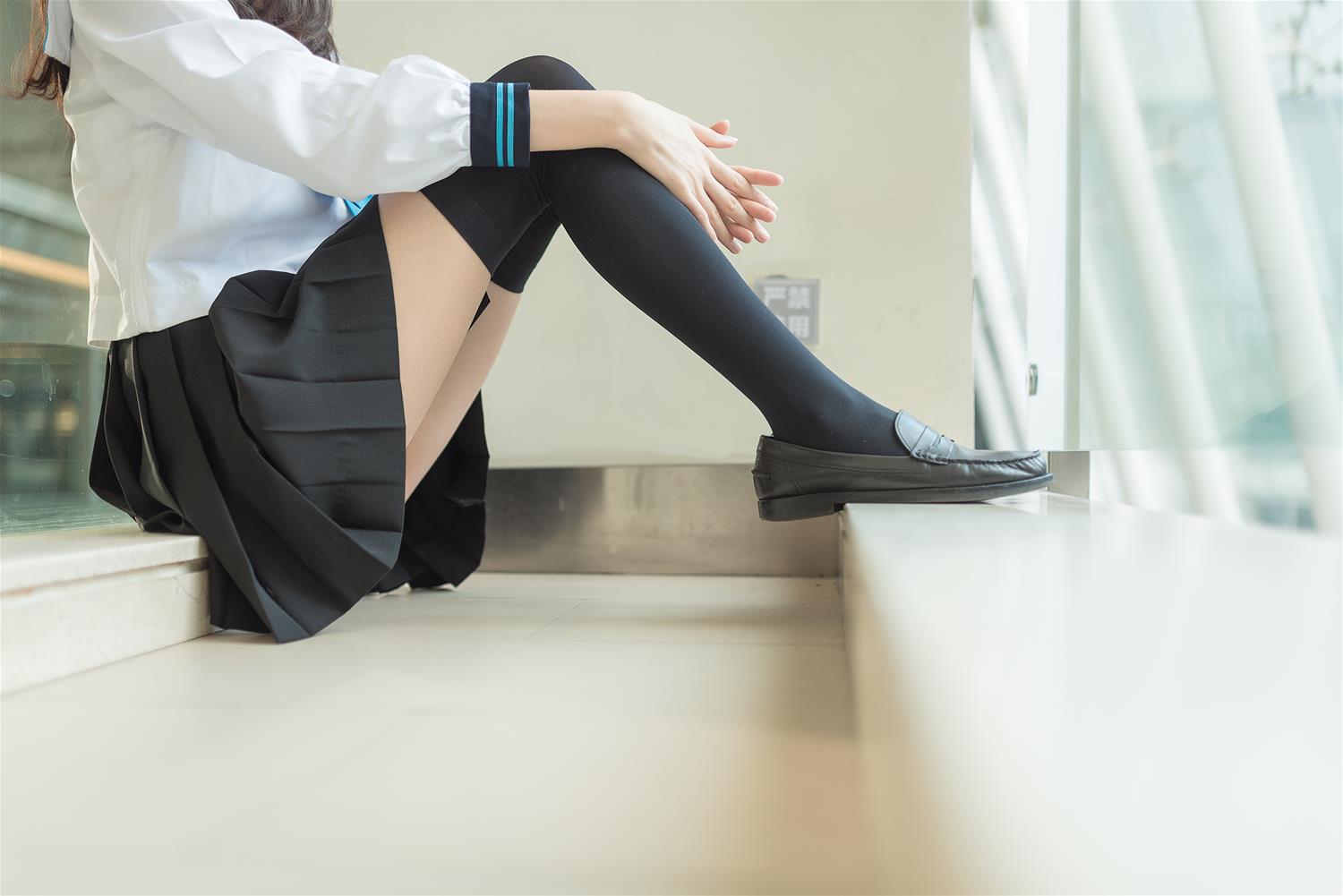 风之领域 NO.003 黑丝美腿户外 [39P-81MB]