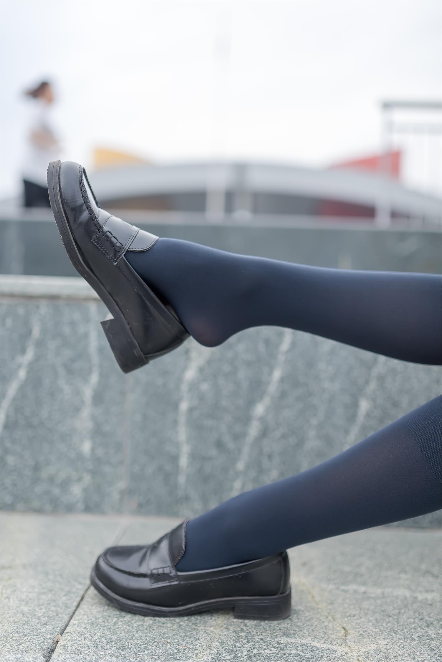 风之领域 NO.022 学妹户外黑丝2 [50P-77MB]