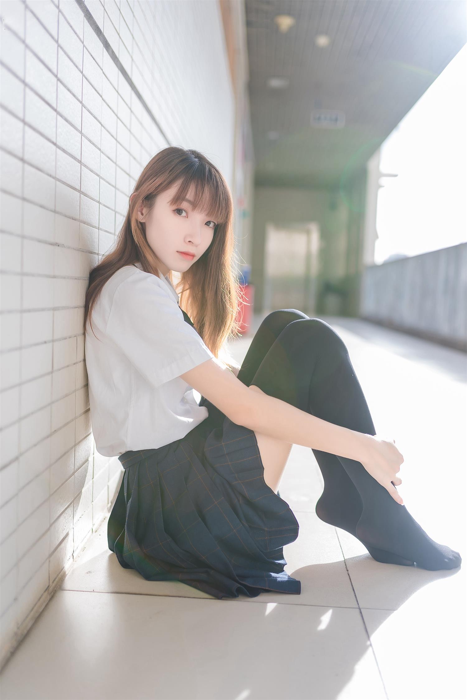 风之领域 NO.070 午后阳光下的黑丝学妹 [47P-194MB]