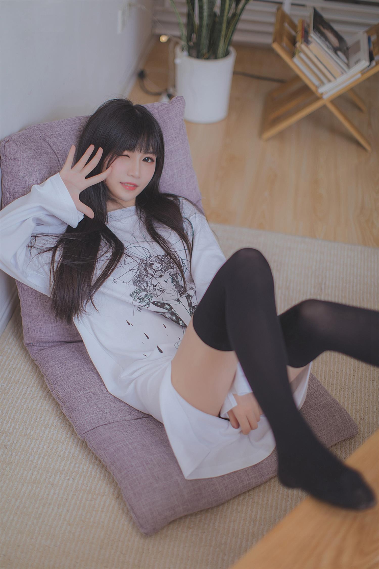 风之领域 NO.079 长发的黑丝学妹 [42P-208MB]