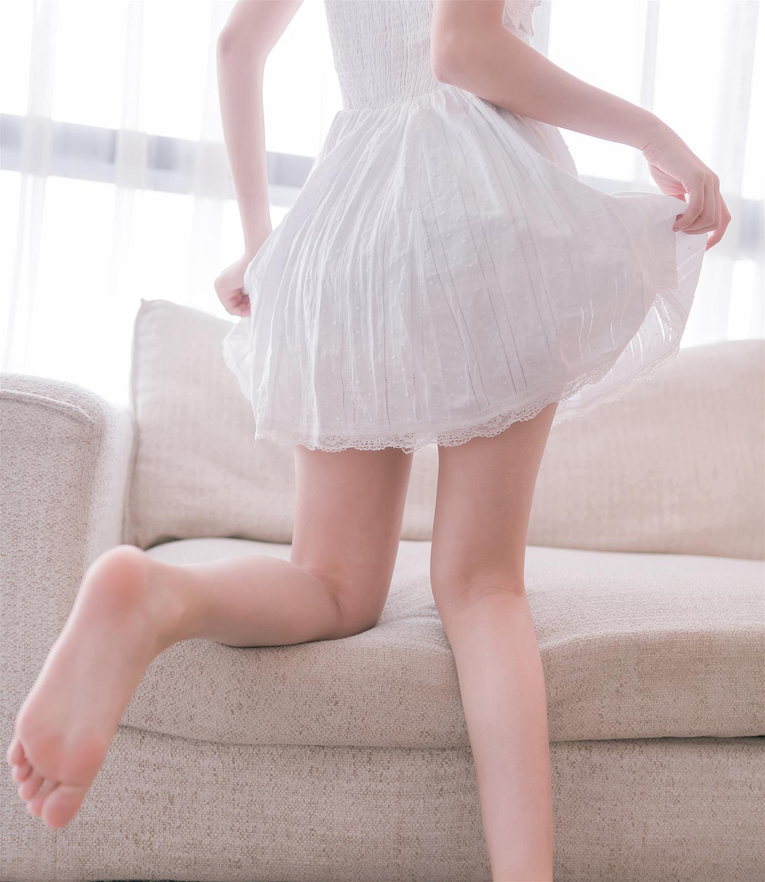 风之领域 NO.082 白色的睡衣裙 [47P-192MB]