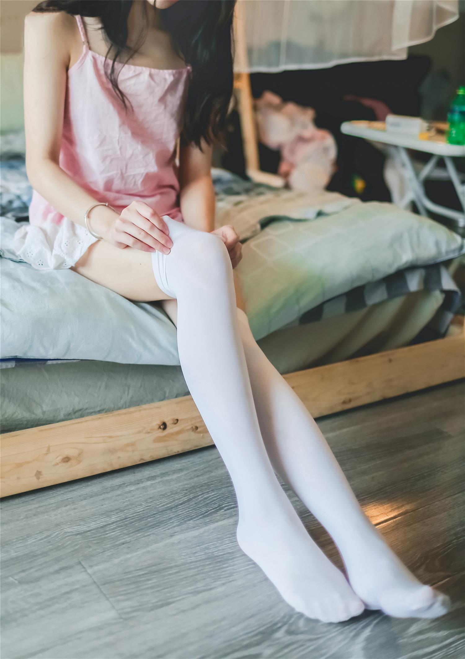 风之领域 NO.109 女神的白丝长腿 [35P-153MB]