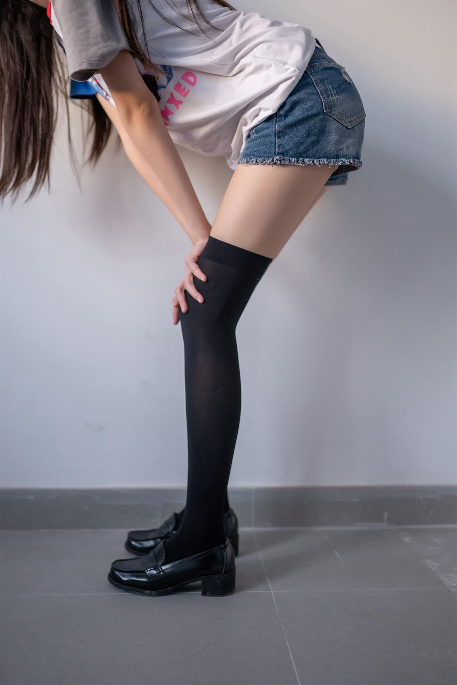 风之领域 NO.112 牛仔短裤与黑丝袜 [47P-235MB]