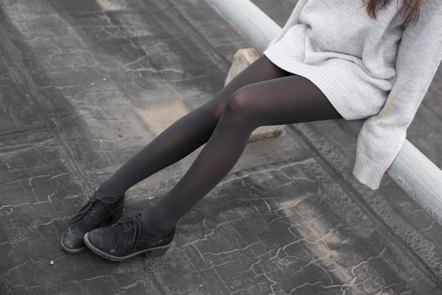 森萝财团 BETA-007 楼梯间的黑丝小妹 [47P-285MB]