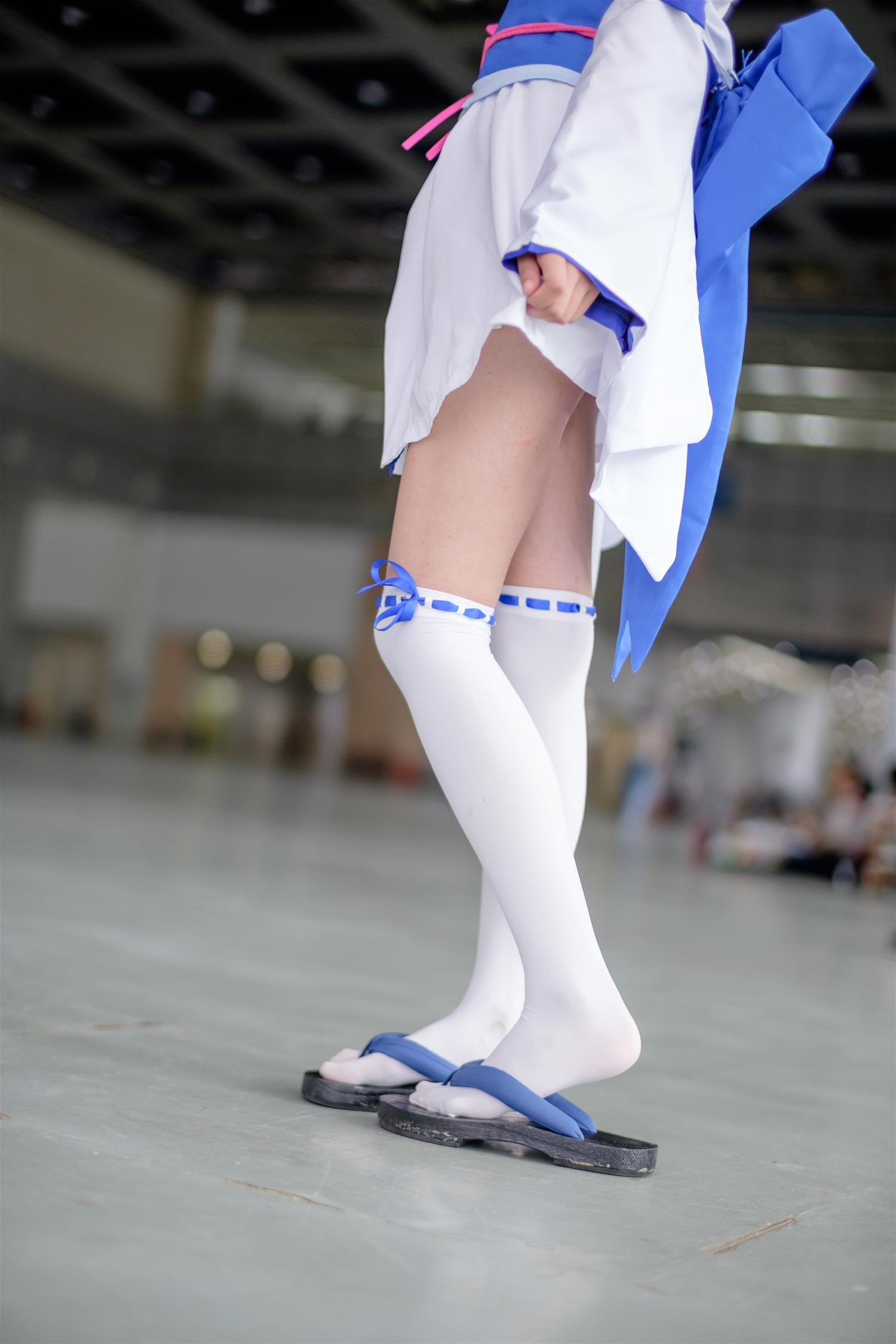 森萝财团 FREE-002 漫展cosplay白丝长腿特写 [15P-79MB]