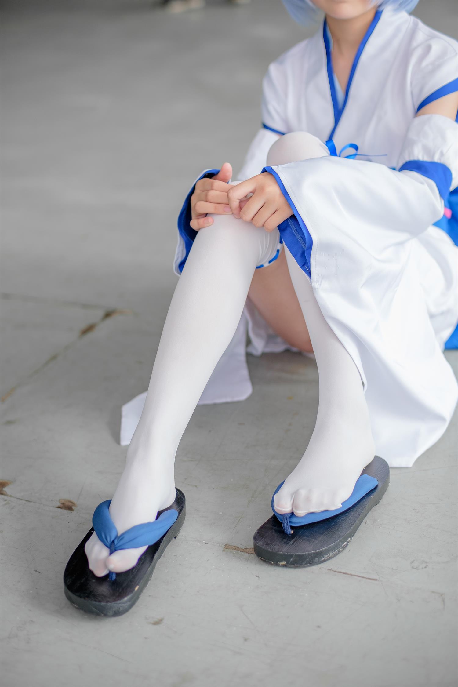 森萝财团 FREE-002 漫展cosplay白丝长腿特写 [15P-79MB]