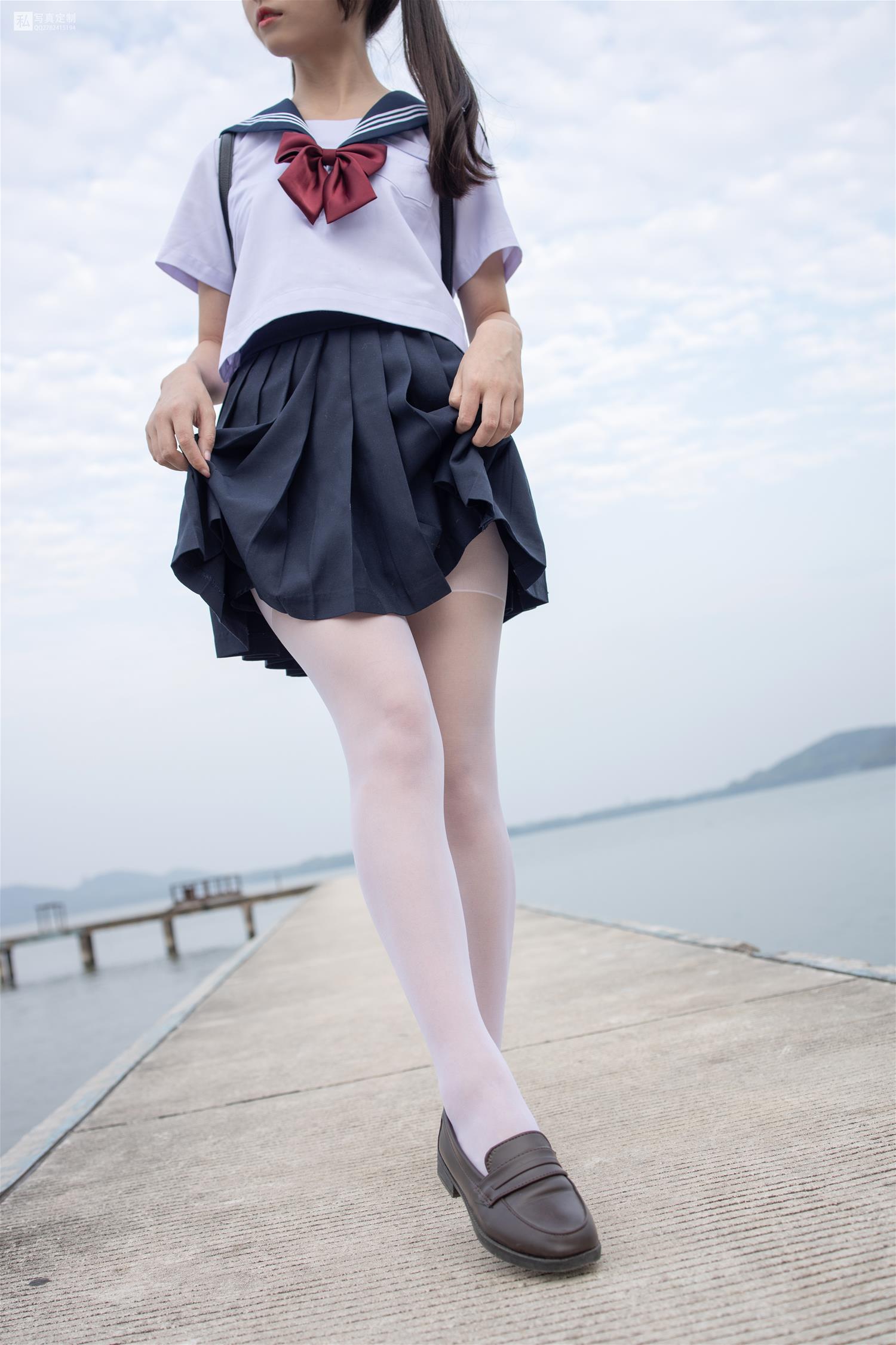 森萝财团 JKFUN-028 默陌 15D白丝 抑郁湖边与绝望天台 [58P1V-1.75GB]