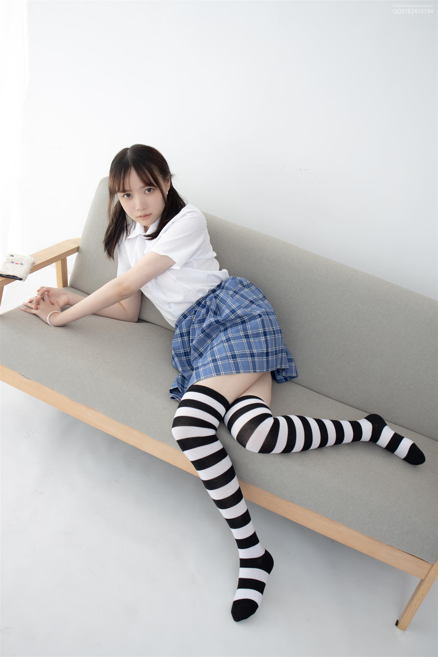 森萝财团 JKFUN-046 定制04 Aika 黑白高筒 [36P1V-1.52GB]