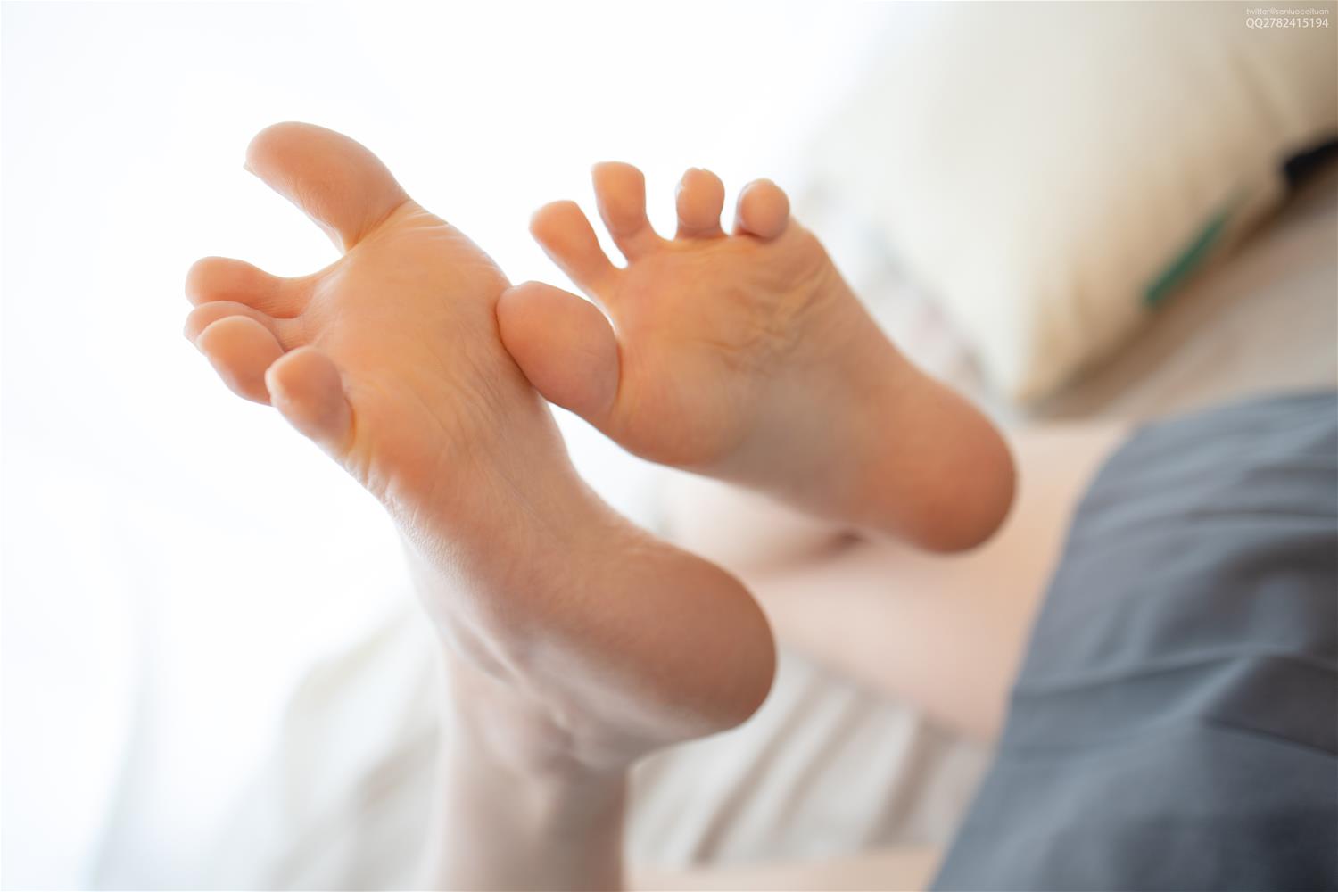 森萝财团 JKFUN-048 定制06 Aika JK果足 [69P-782MB]