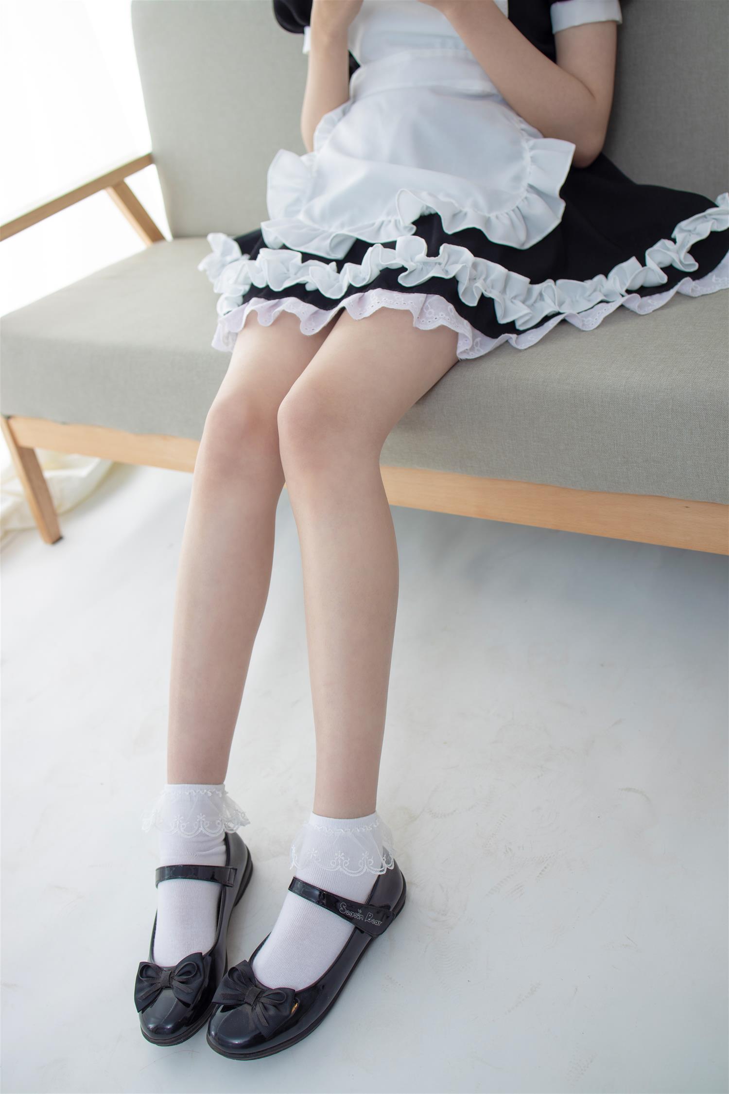 森萝财团 JKFUN-051 定制09 Aika 蕾丝花边短袜女仆 [32P1V-2.05GB]