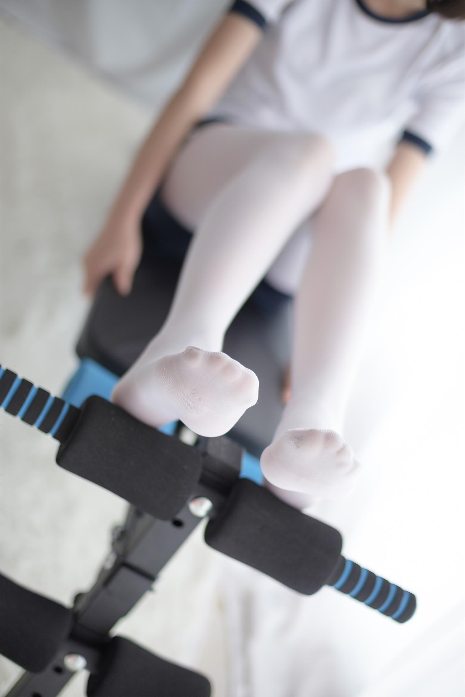 森萝财团 R15-013 白丝运动少女 [85P-418MB]