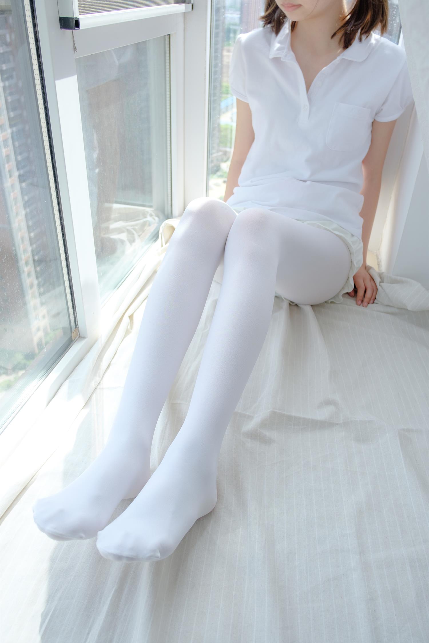 森萝财团 R15-018 窗台上的白丝少女 [86P-486MB]