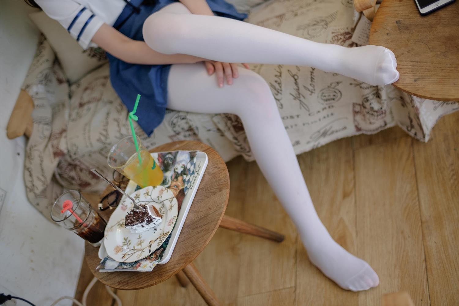 森萝财团 R15-021 无法控制的白丝情结 [71P-398MB]