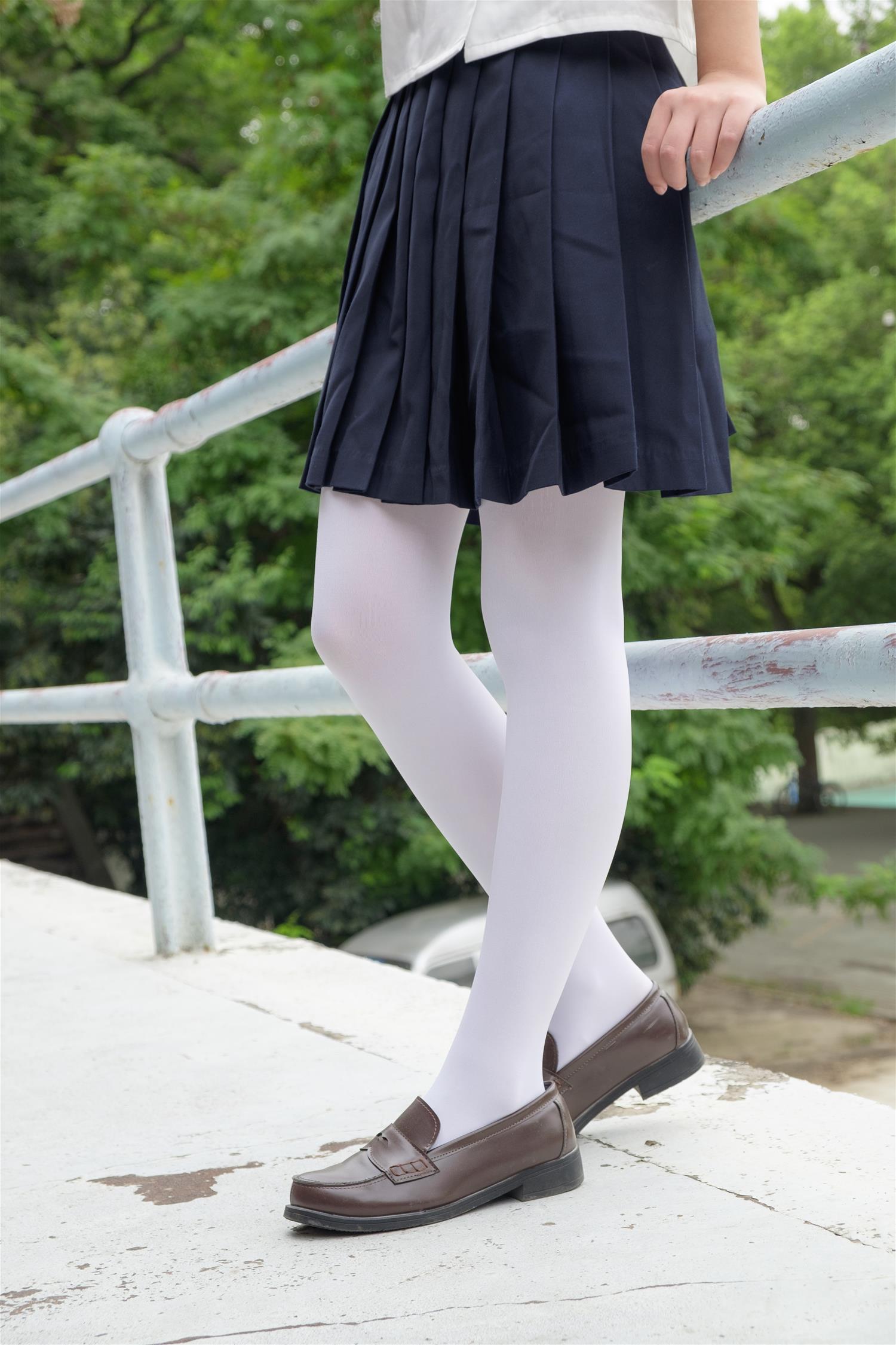 森萝财团 R15-034 户外白丝秀 [102P-696MB]