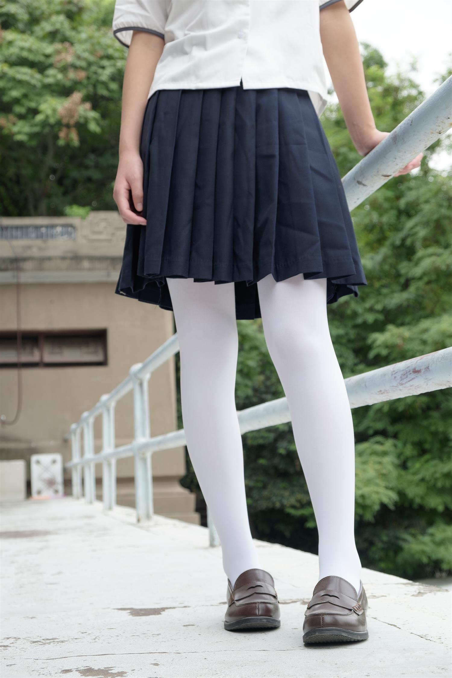 森萝财团 R15-034 户外白丝秀 [102P-696MB]