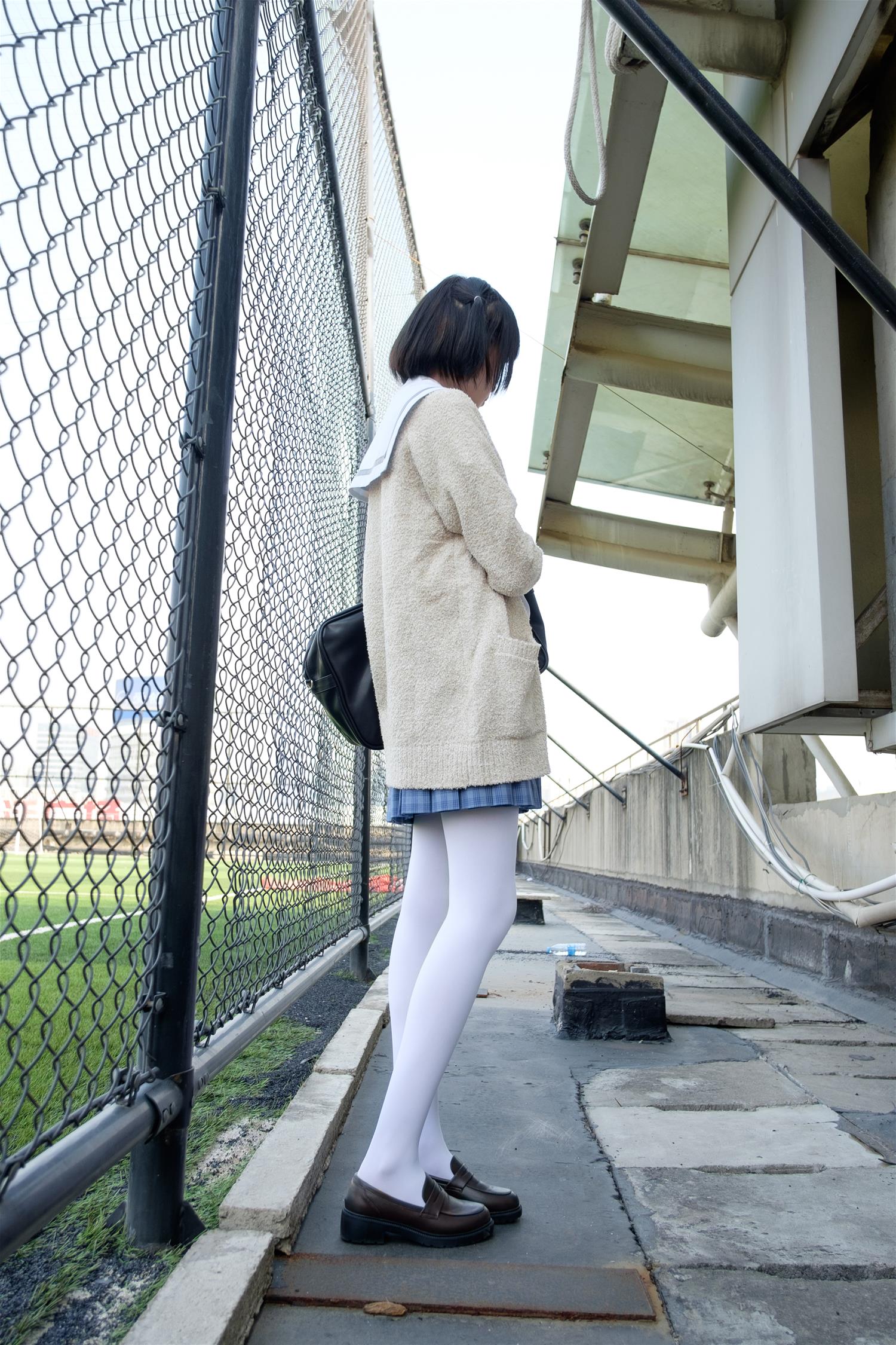 森萝财团 SSR-001 天台上的白丝 [74P-493MB]