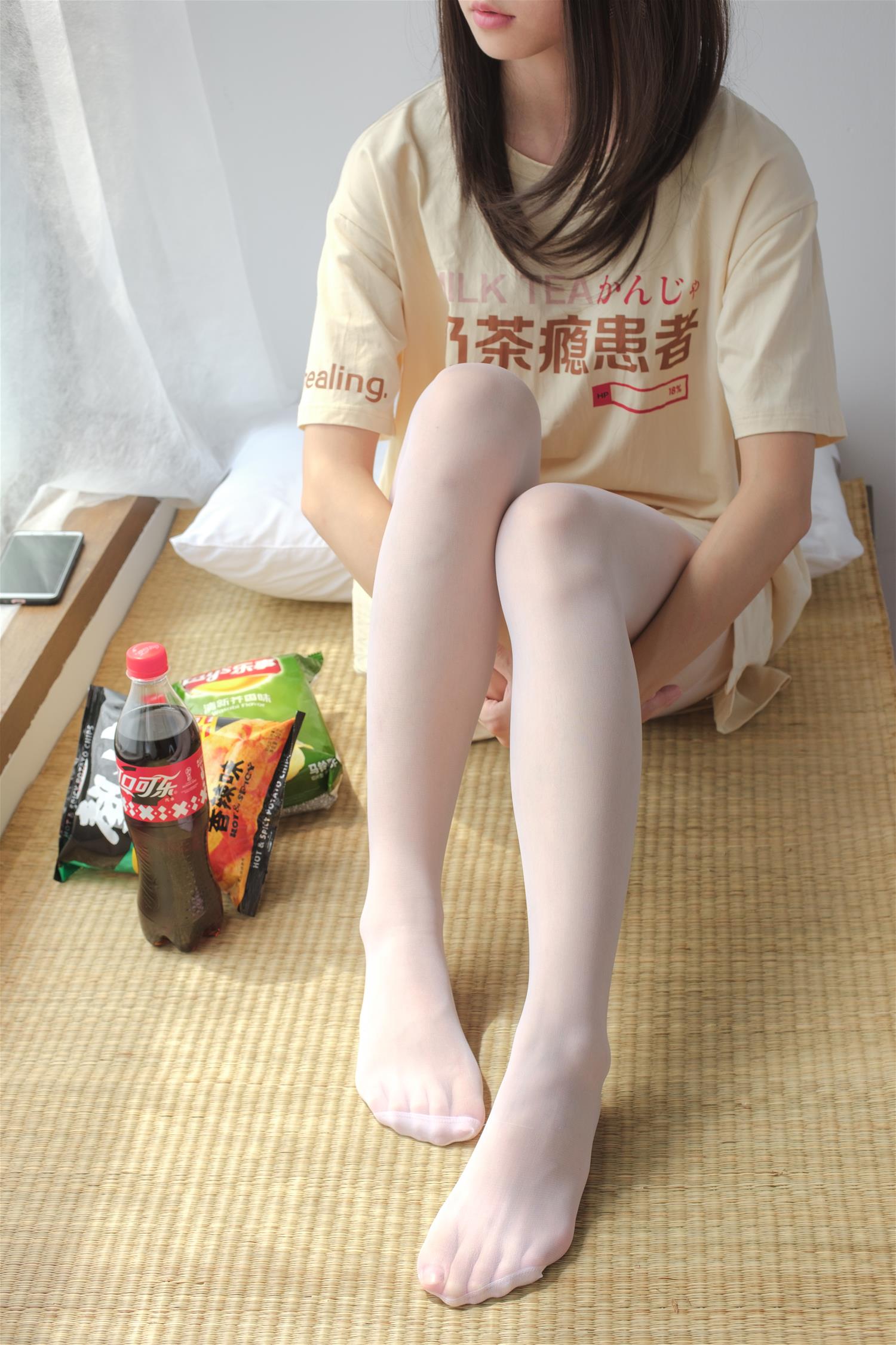 森萝财团 SSR-010 凉席上的白丝美足少女 [88P-978MB]