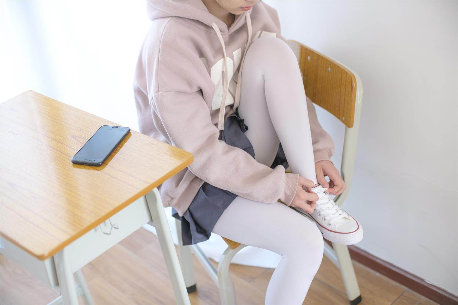 森萝财团 X-002 白丝运动风 [105P1V-1.48GB]