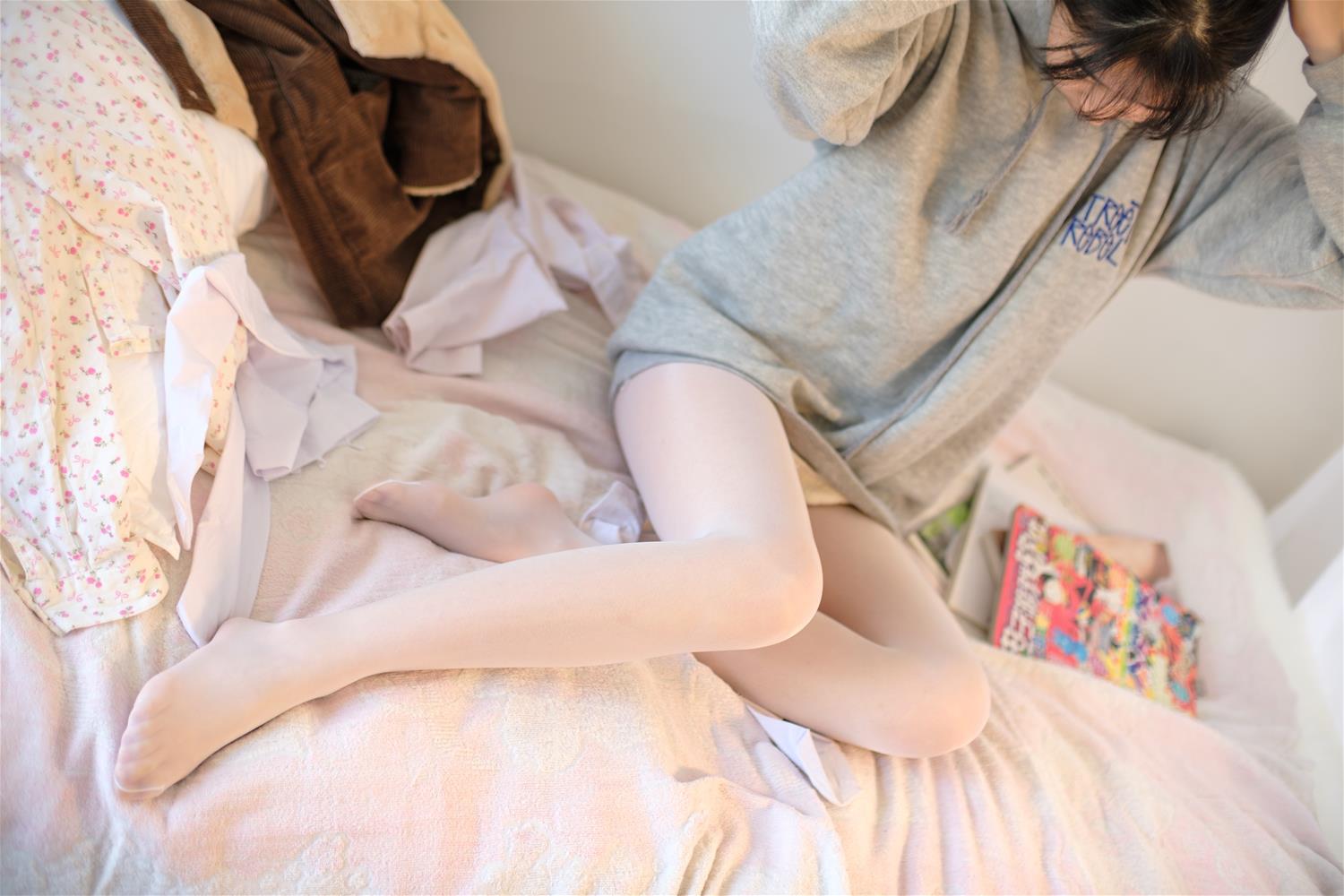 森萝财团 X-003 少女的肉丝诱惑 [149P1V-1.86GB]