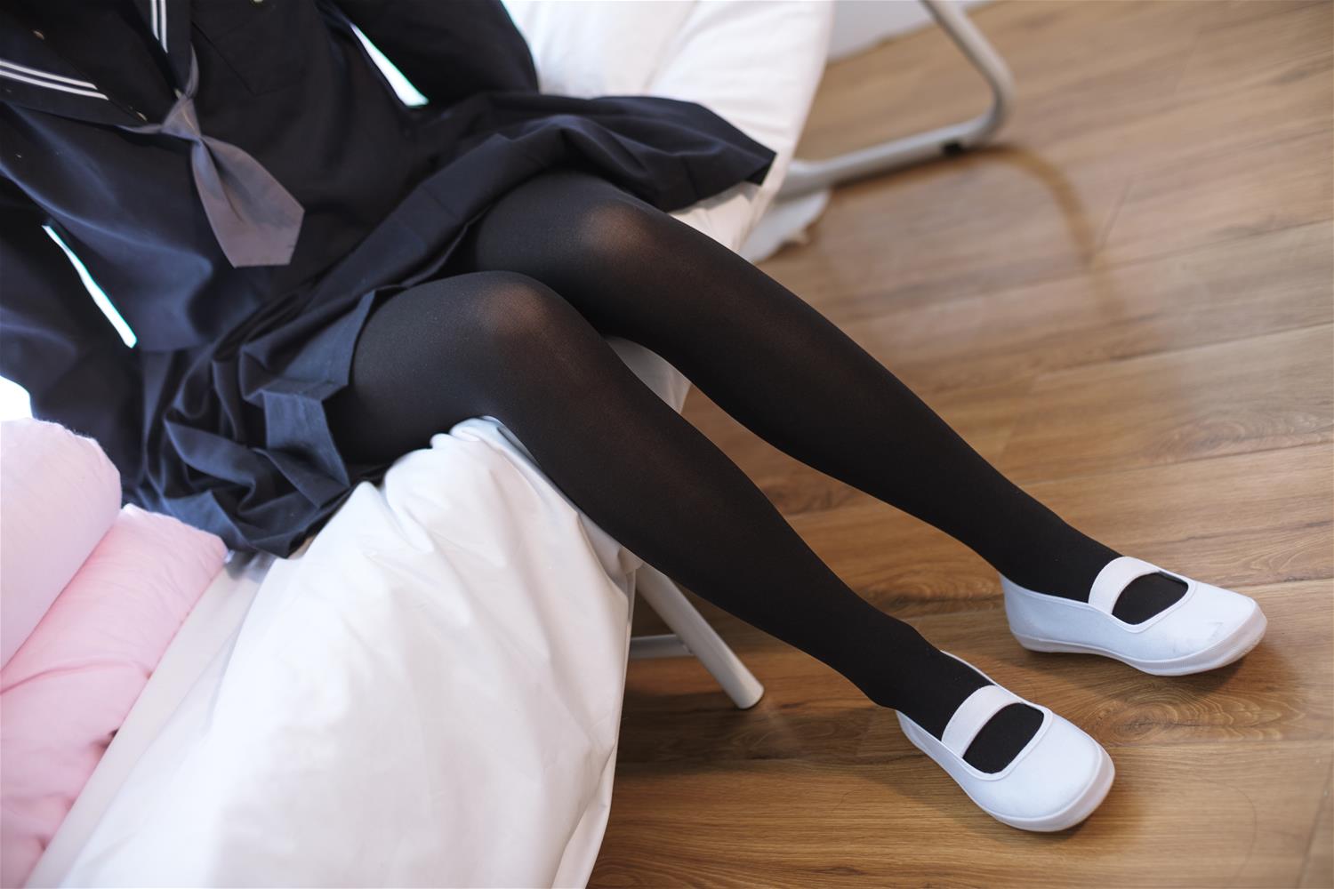 森萝财团 X-004 黑色·丝足 [127P1V-1.61GB]