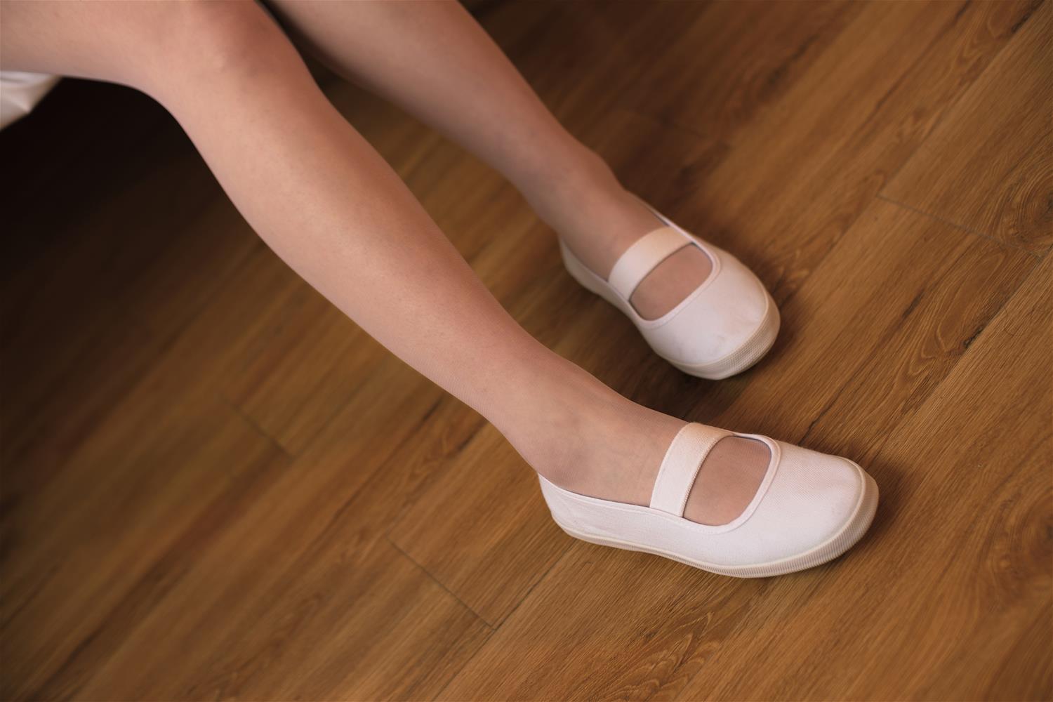 森萝财团 X-007 青涩肉丝 [113P1V-2.02GB]