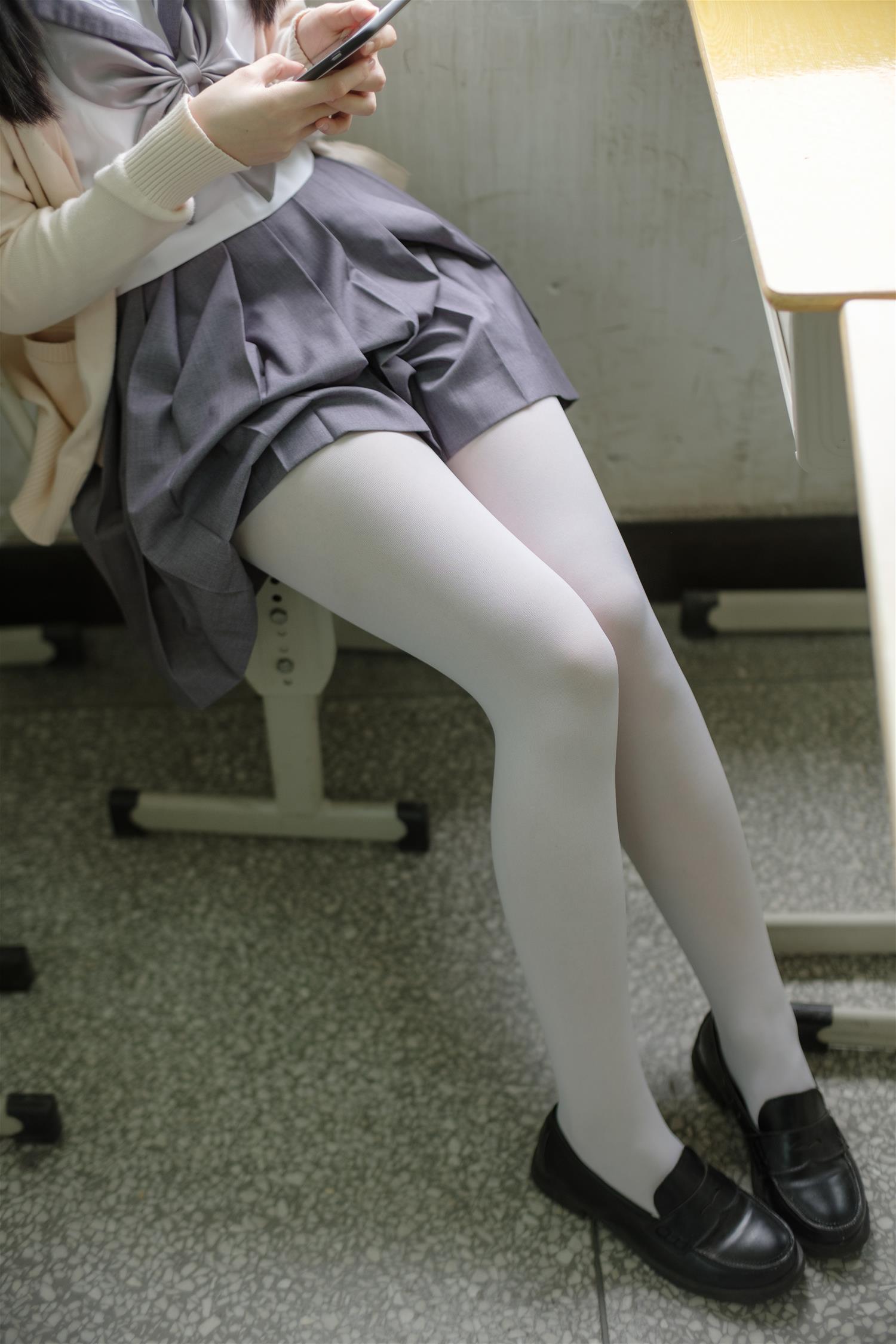 森萝财团 X-017 JK校服白丝 [99P1V-1.24GB]