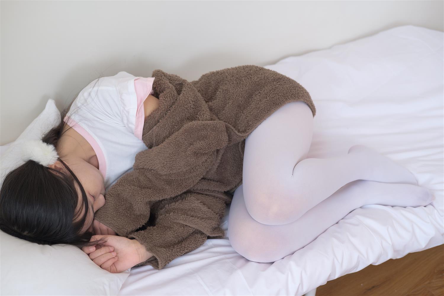 森萝财团 X-020 白棉袜萝莉 [75P1V-1.31GB]