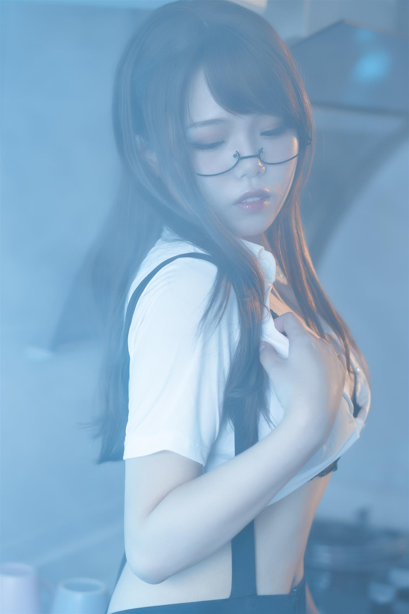 七月喵子 眼镜娘1号 [21P-91MB]